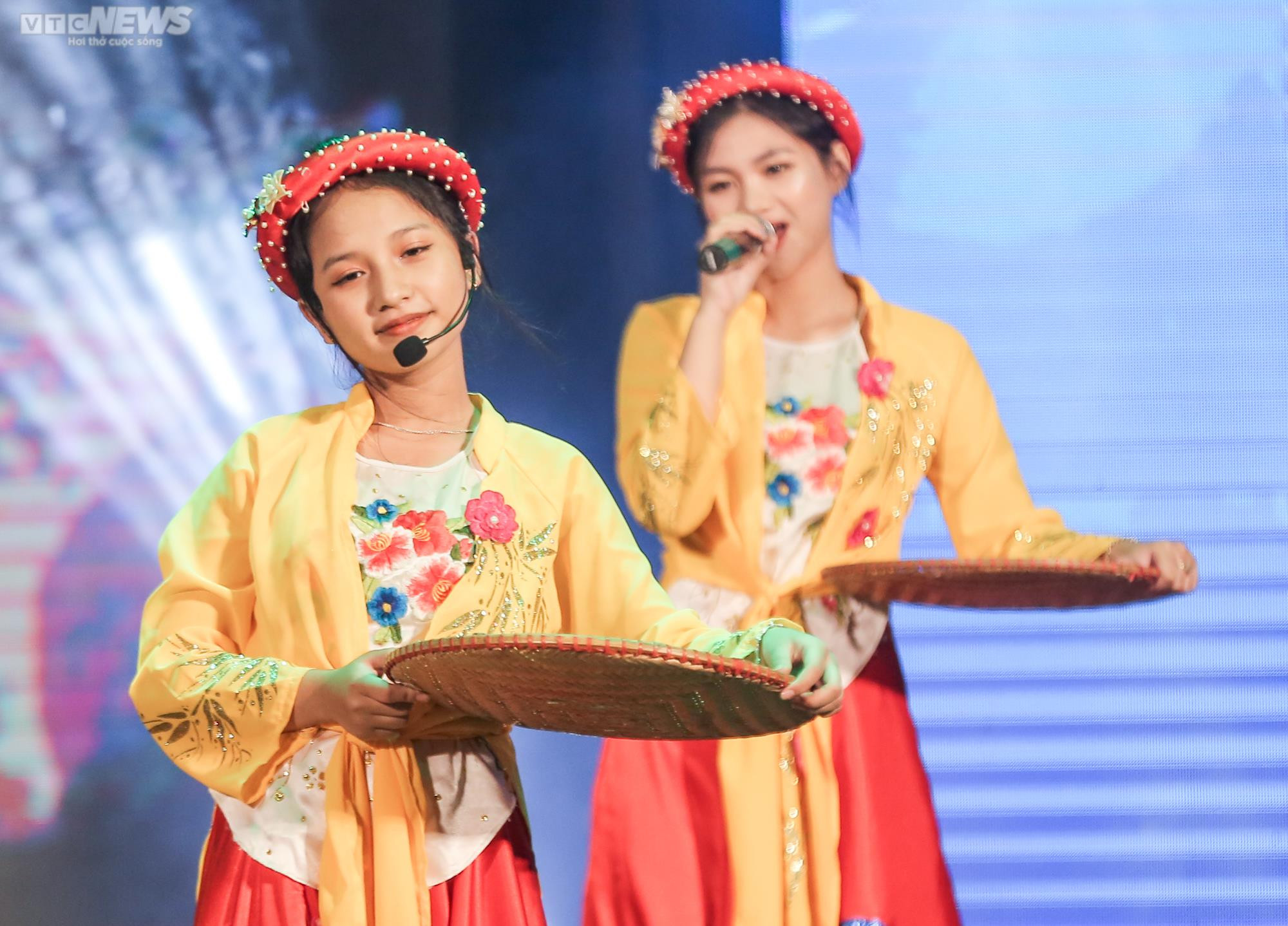 Sôi động Gala ‘Giai điệu Sơn ca 2022’ - 12