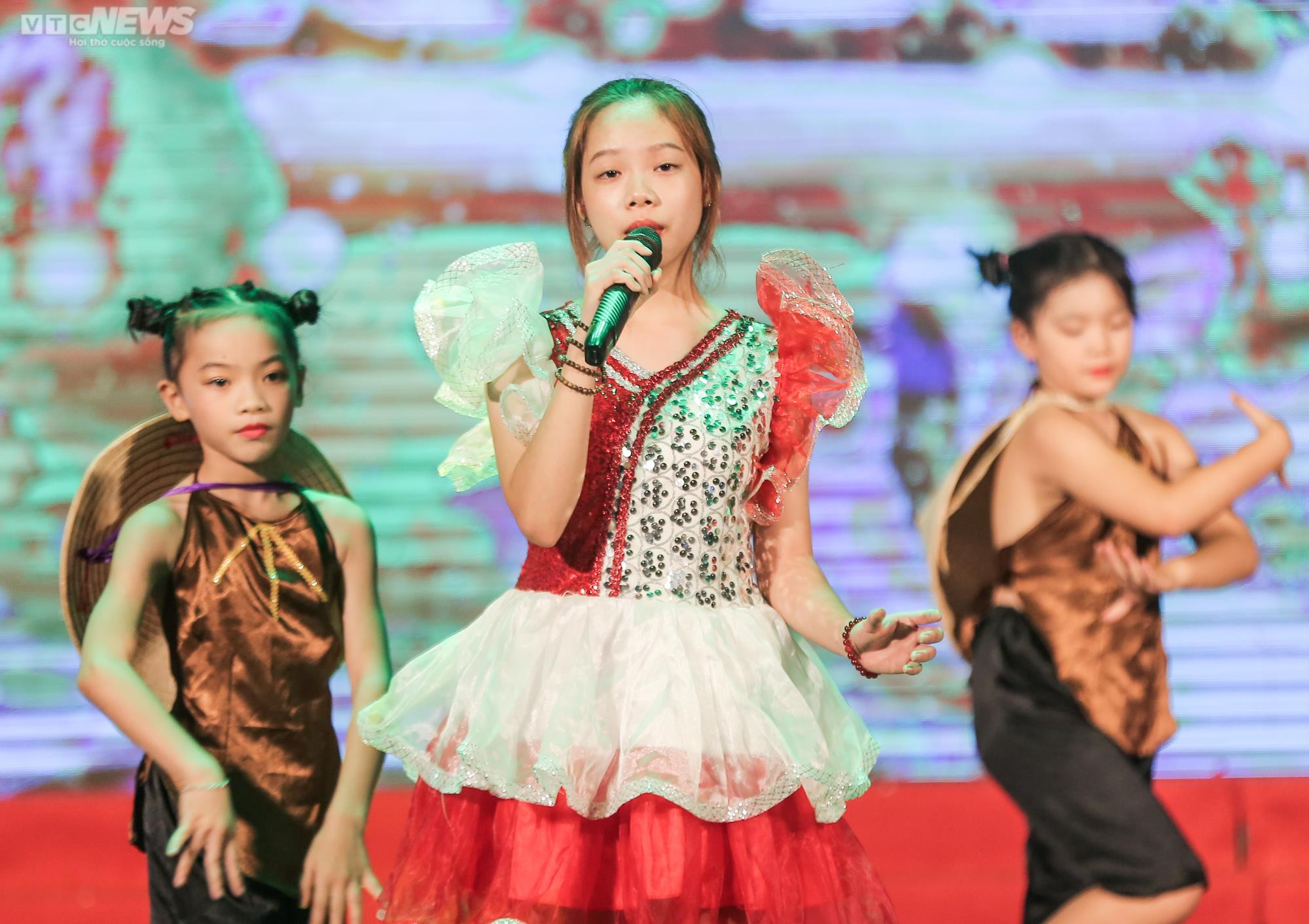 Sôi động Gala ‘Giai điệu Sơn ca 2022’ - 14