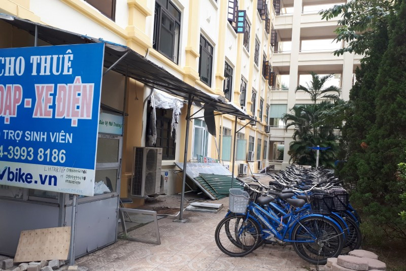 Vỉa hè Hà Nội bị chiếm hết, lấy đâu chỗ làm làn đường riêng cho xe đạp? - 3