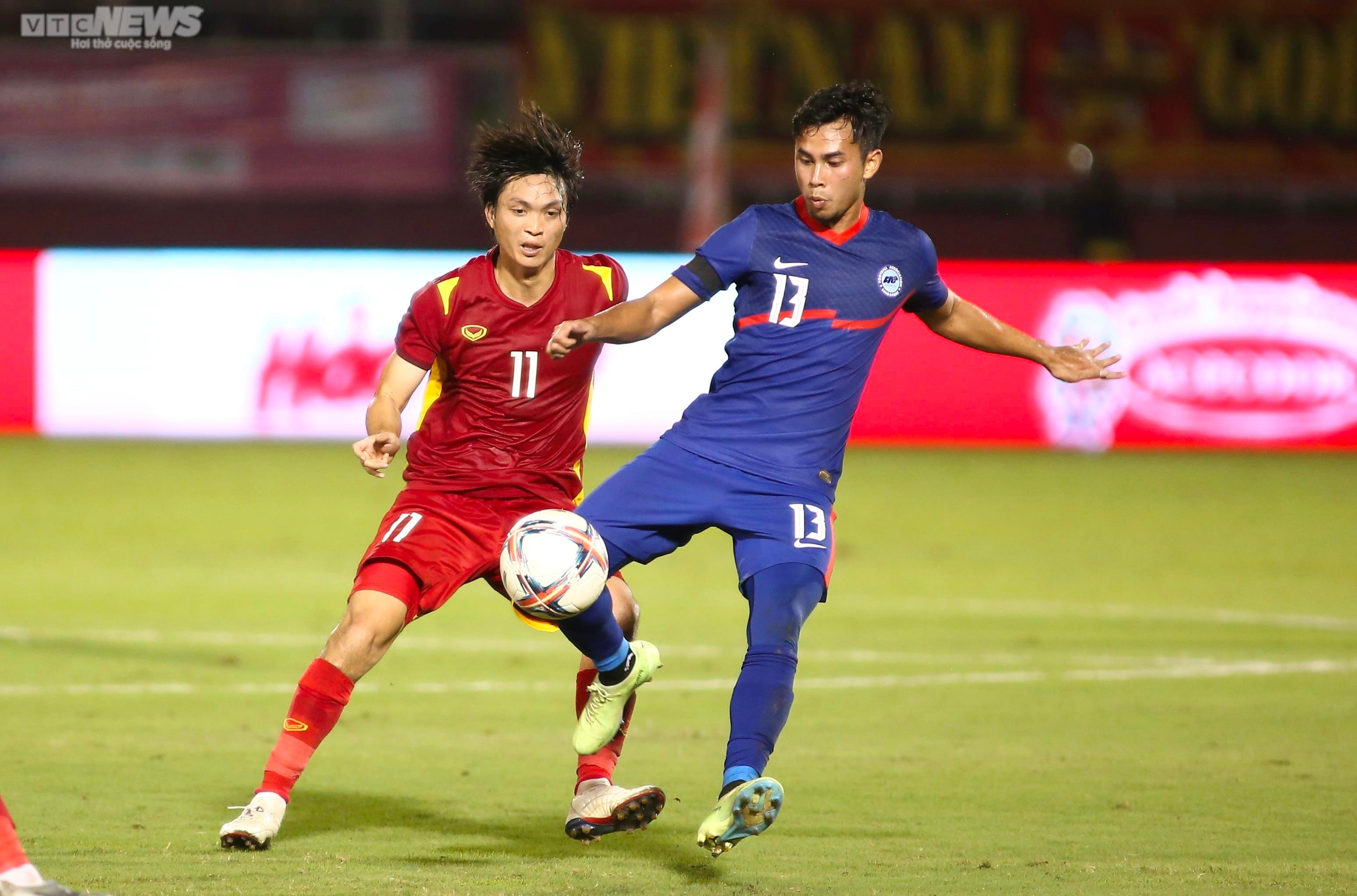 Văn Quyết tả xung hữu đột, ghi bàn đánh dấu ngày trở lại ngoạn mục - 9