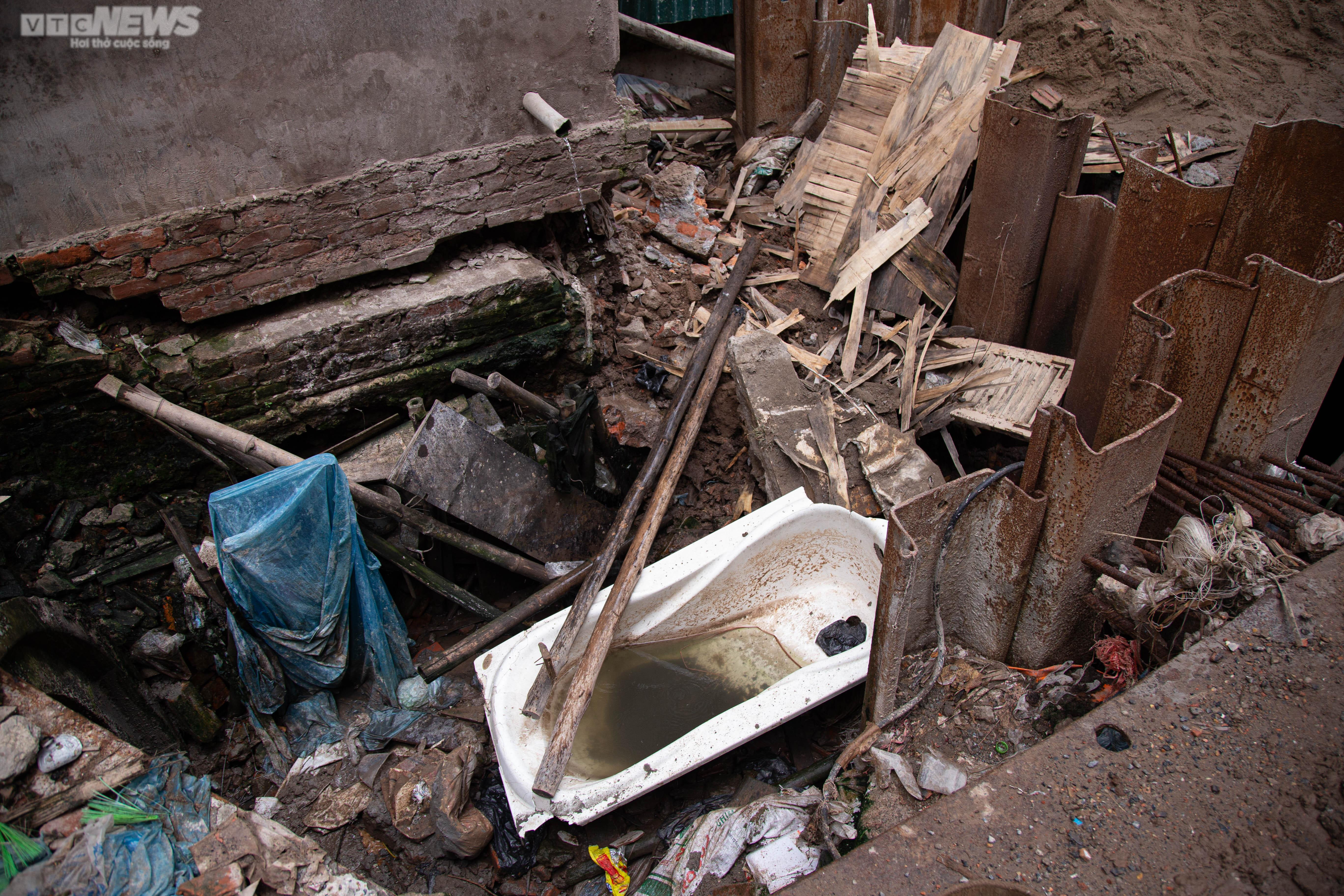 Ảnh: Người dân khốn khổ, hơn chục năm sống cạnh con mương ô nhiễm ở Hà Nội - 6