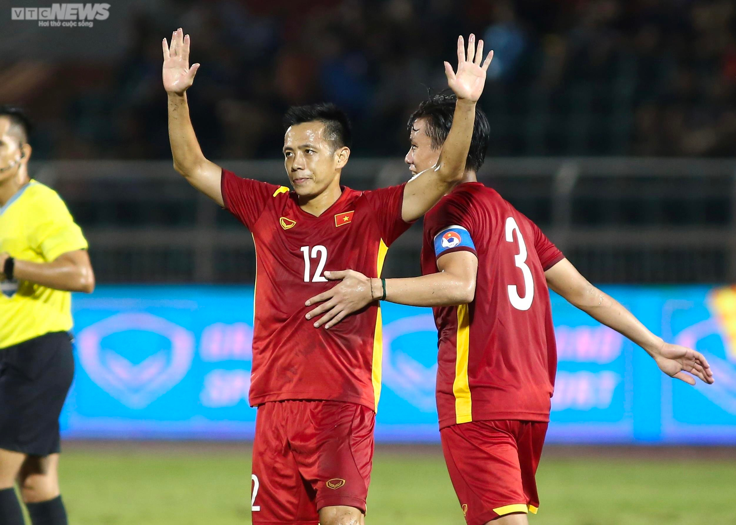 Quang Hải phô diễn đẳng cấp, tìm lại cảm hứng ở tuyển Việt Nam - 10