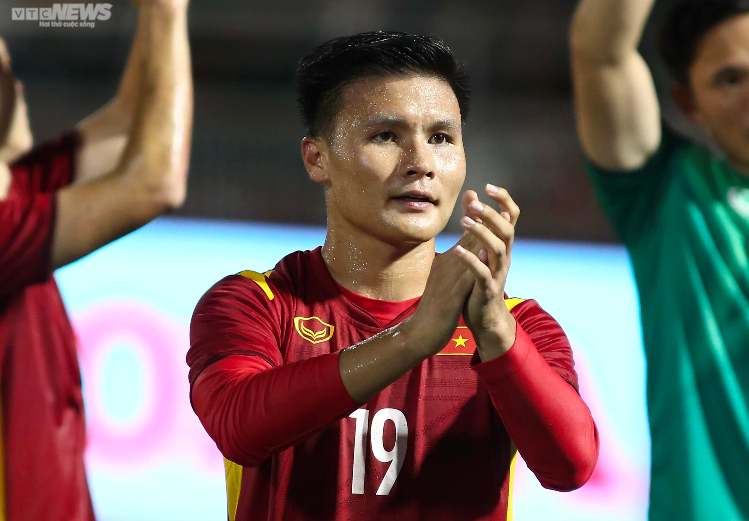 Quang Hải phô diễn đẳng cấp, tìm lại cảm hứng ở tuyển Việt Nam - 6