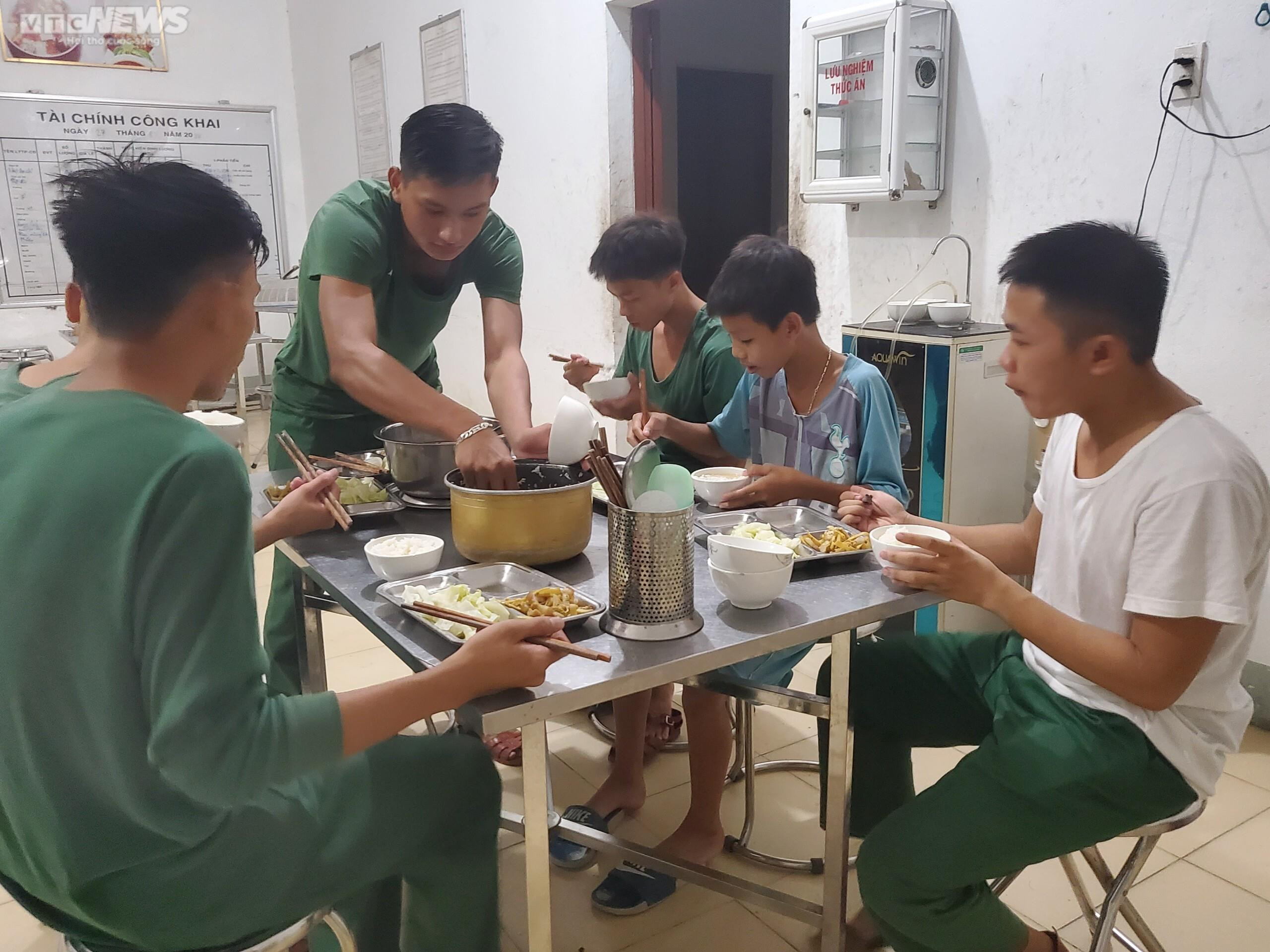 'Chú bộ đội con' của Đồn Biên phòng Tuy Hòa - 3