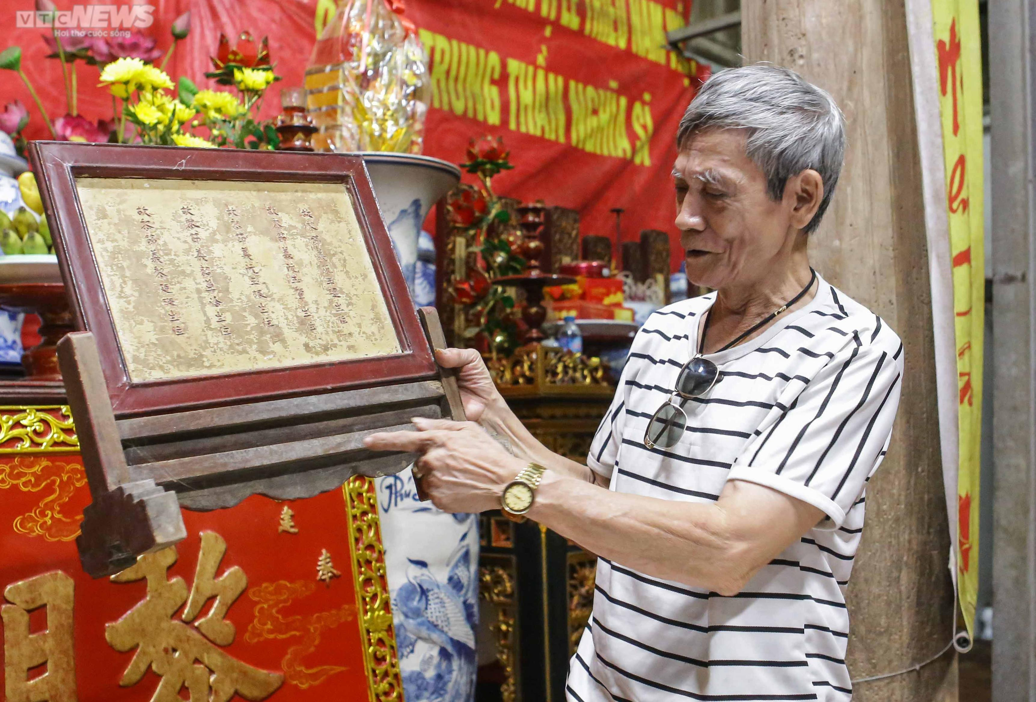 Ảnh: Ngôi đền cổ ở Hà Nội phải 'chống nạng', phủ bạt chờ ngày trùng tu - 10