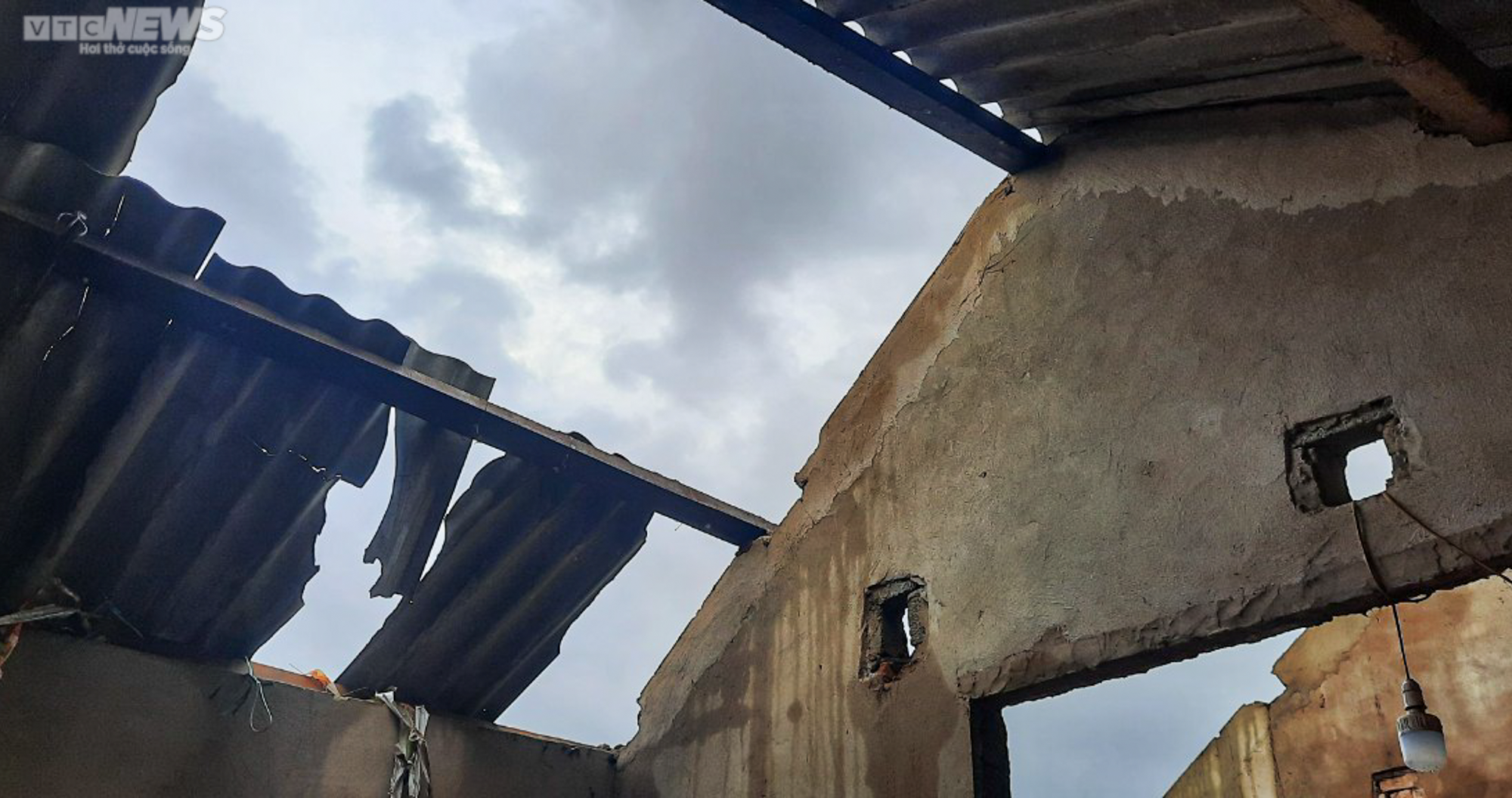 Gần 20 vạn hộ dân xứ Nghệ chìm trong biển lũ, hàng nghìn người đang bị cô lập - 10