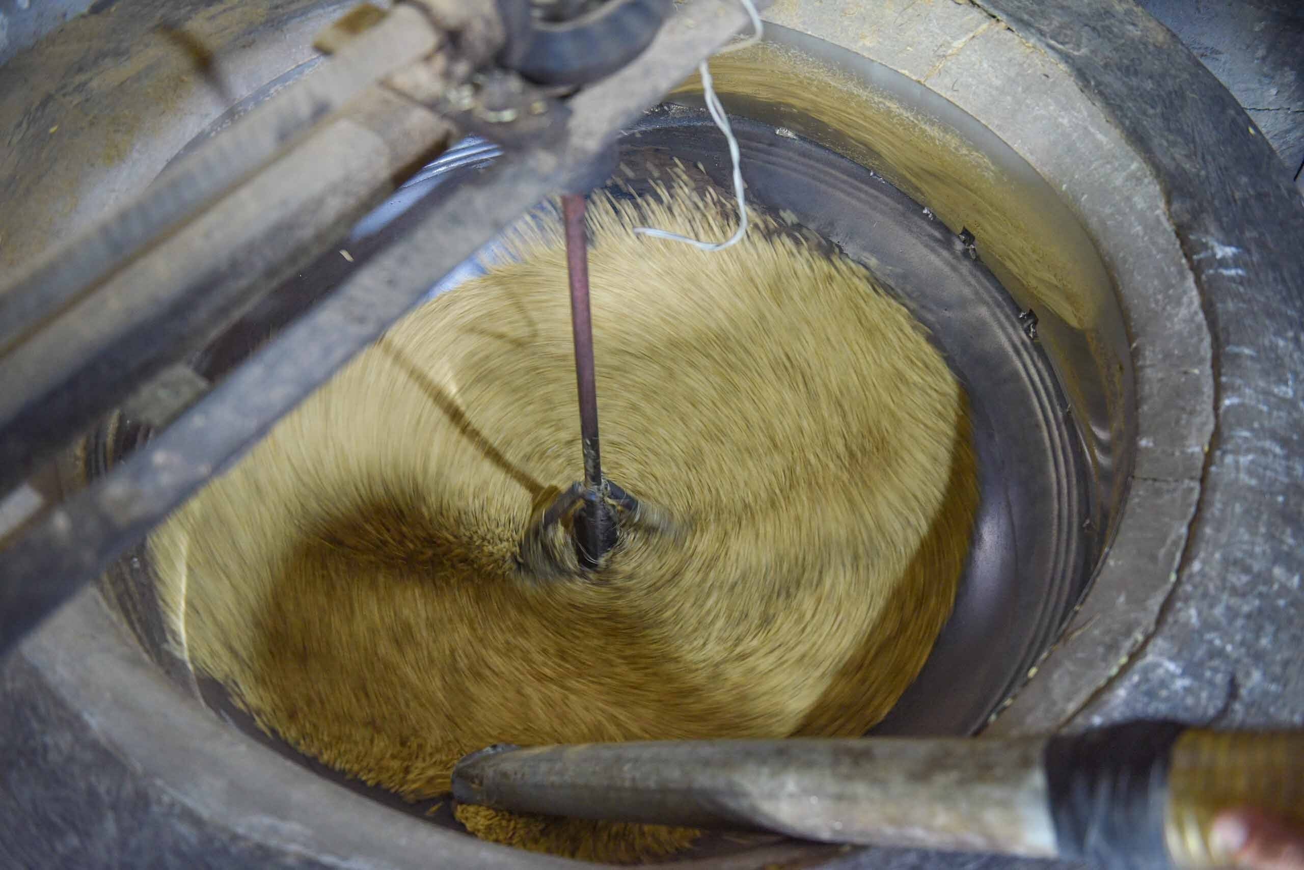 Người dân Mễ Trì tất bật vào vụ cốm, thu tiền triệu/ngày - 6