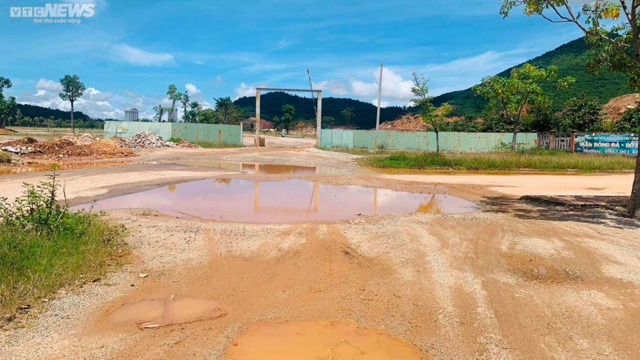 Bình Định: Dự án trên 'đất vàng' sau 8 năm khởi công vẫn ngổn ngang, hoang hóa - 9