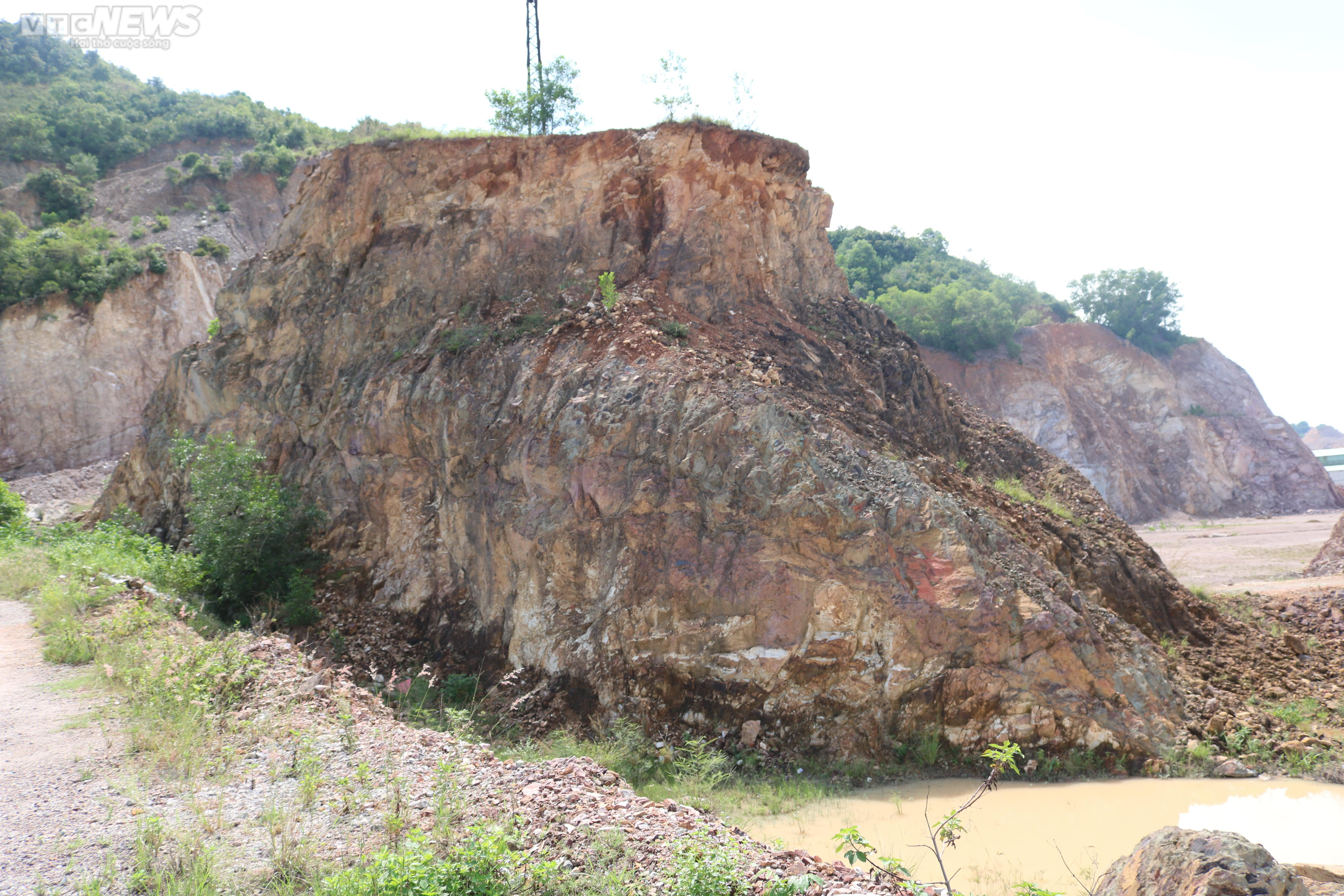 Bình Định: Dự án trên 'đất vàng' sau 8 năm khởi công vẫn ngổn ngang, hoang hóa - 12