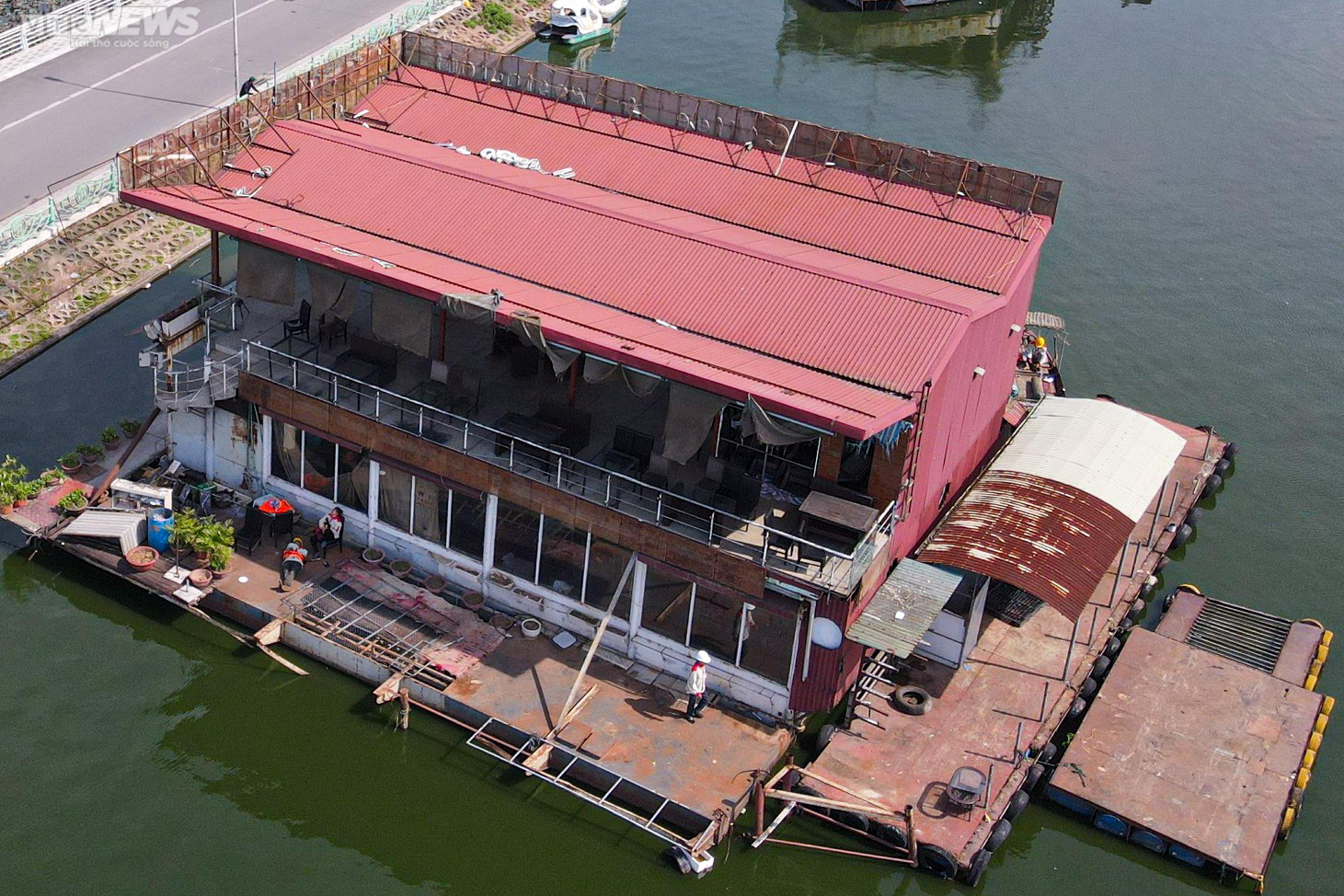 Ảnh: Hà Nội tháo dỡ 5 du thuyền cuối cùng tại Hồ Tây - 5