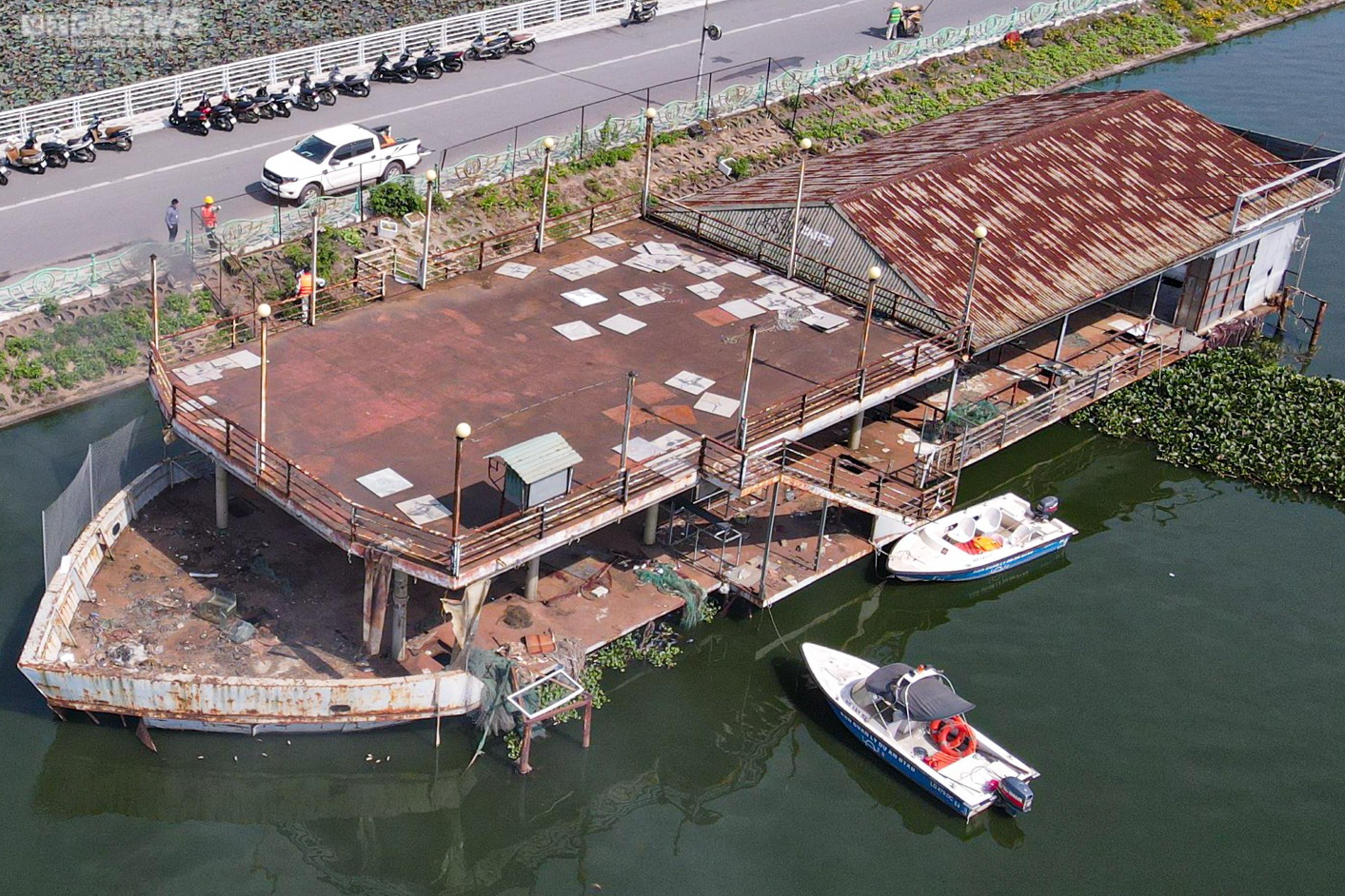 Ảnh: Hà Nội tháo dỡ 5 du thuyền cuối cùng tại Hồ Tây - 4