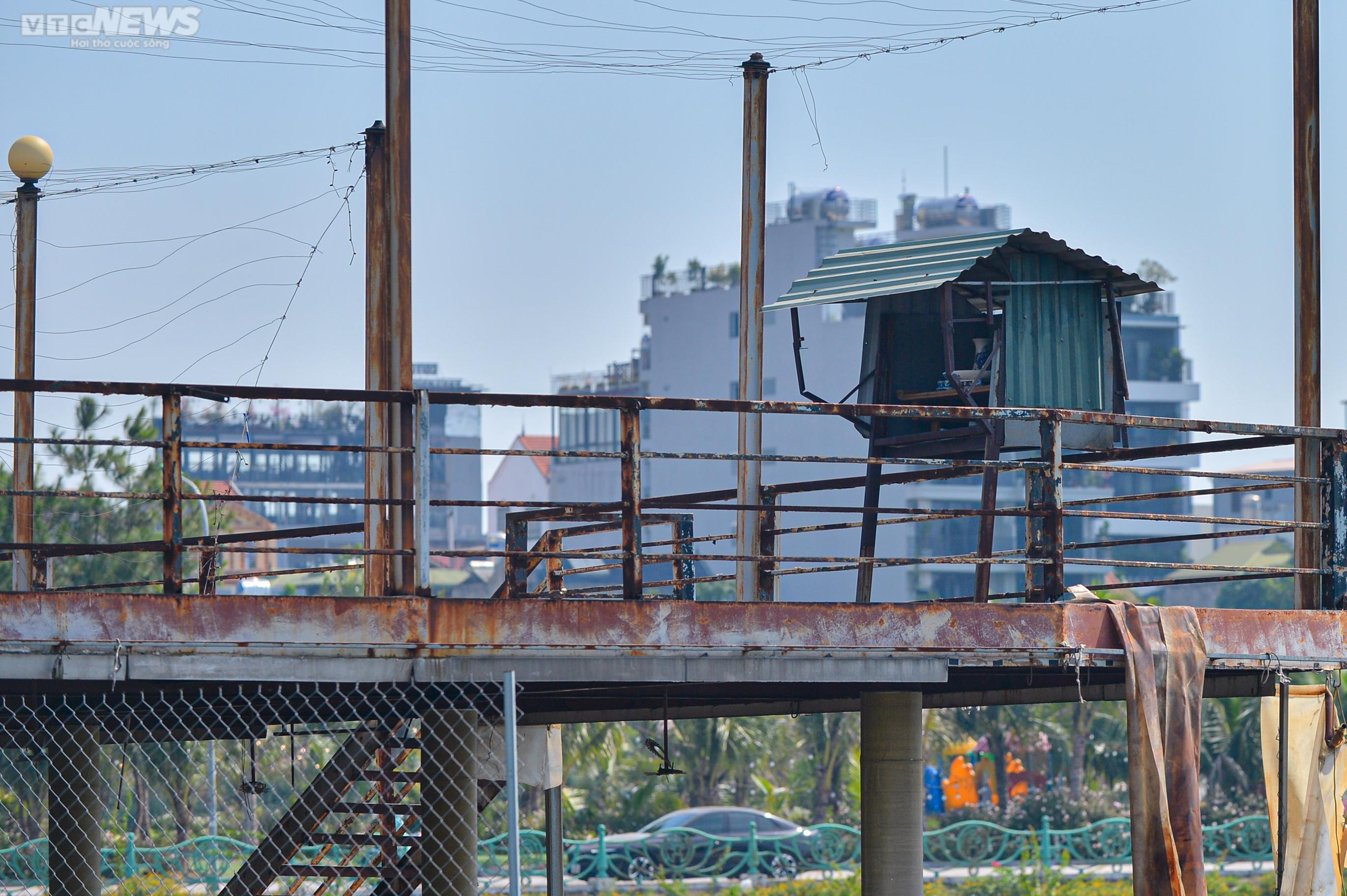 Ảnh: Hà Nội tháo dỡ 5 du thuyền cuối cùng tại Hồ Tây - 12