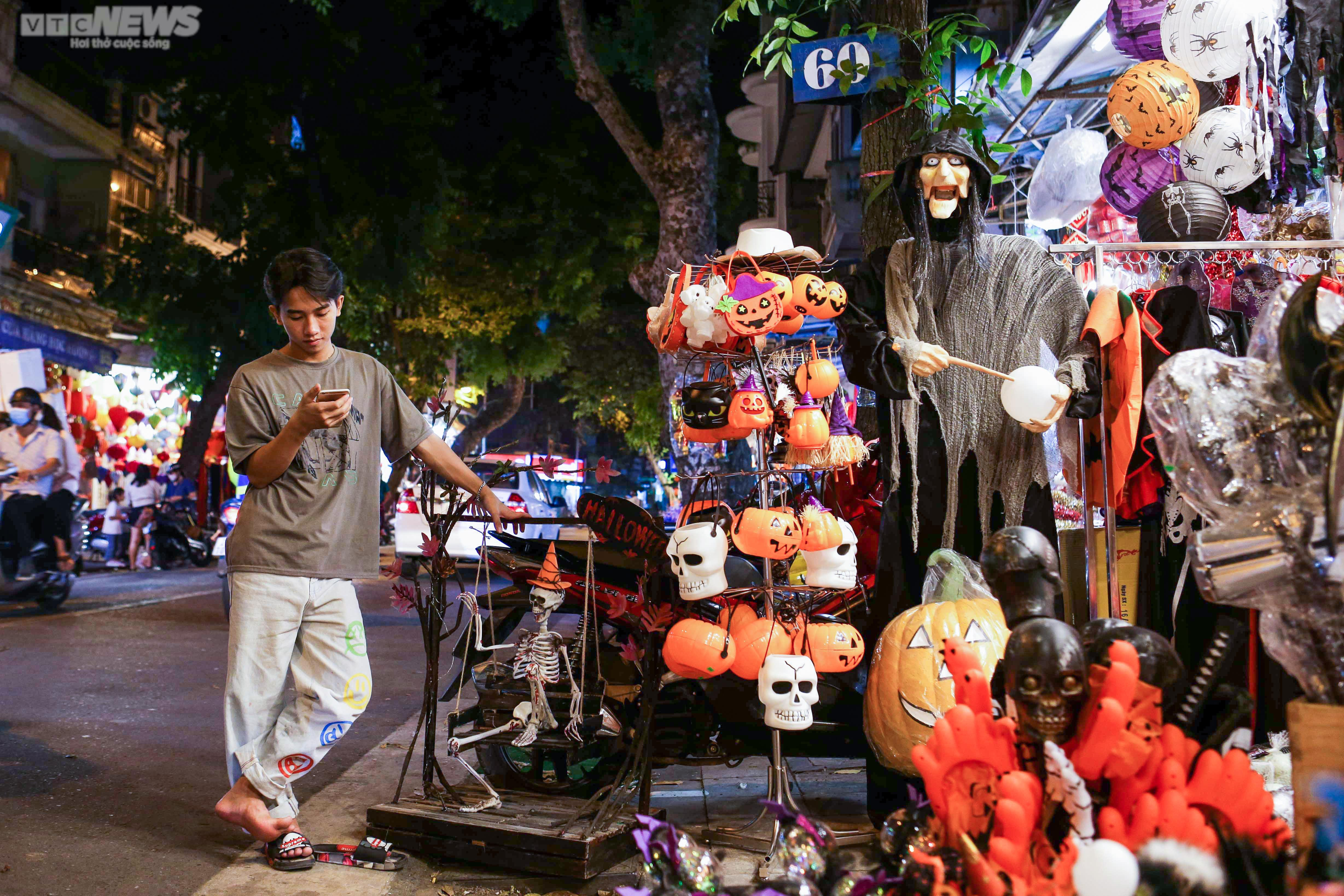Ảnh: Thót tim với những đồ hóa trang kinh dị trước thềm lễ hội Halloween - 5