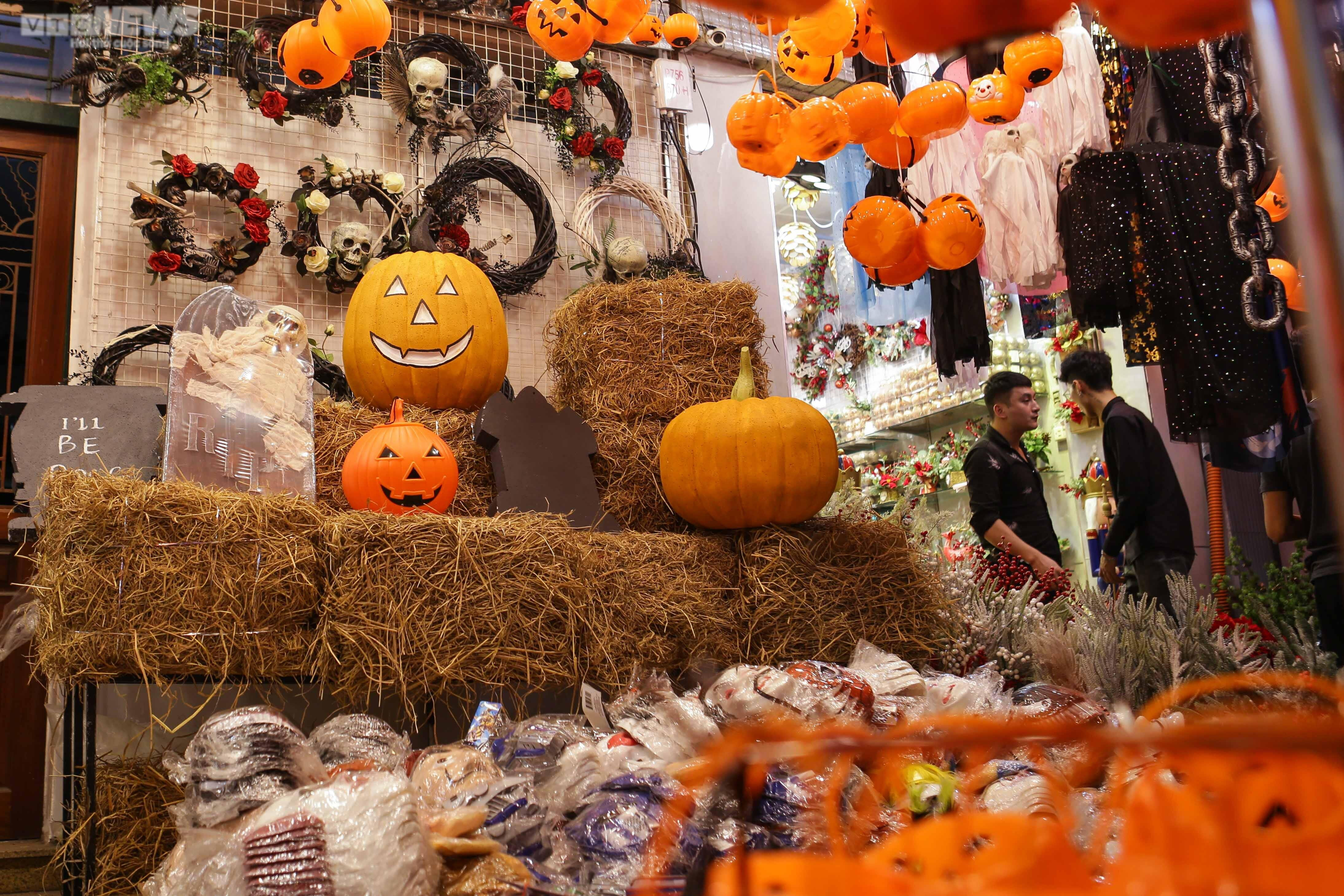 Ảnh: Thót tim với những đồ hóa trang kinh dị trước thềm lễ hội Halloween - 7