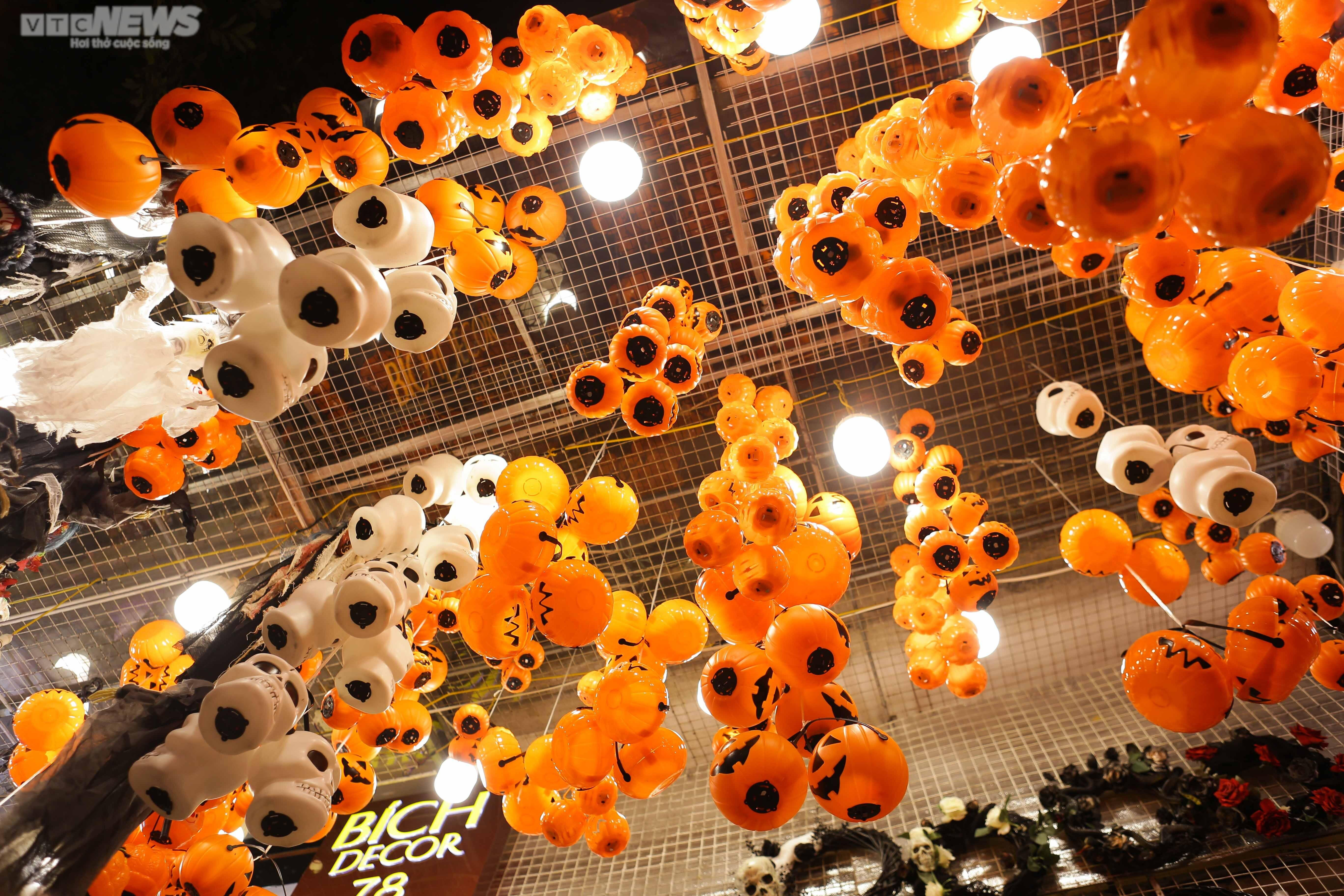 Ảnh: Thót tim với những đồ hóa trang kinh dị trước thềm lễ hội Halloween - 6