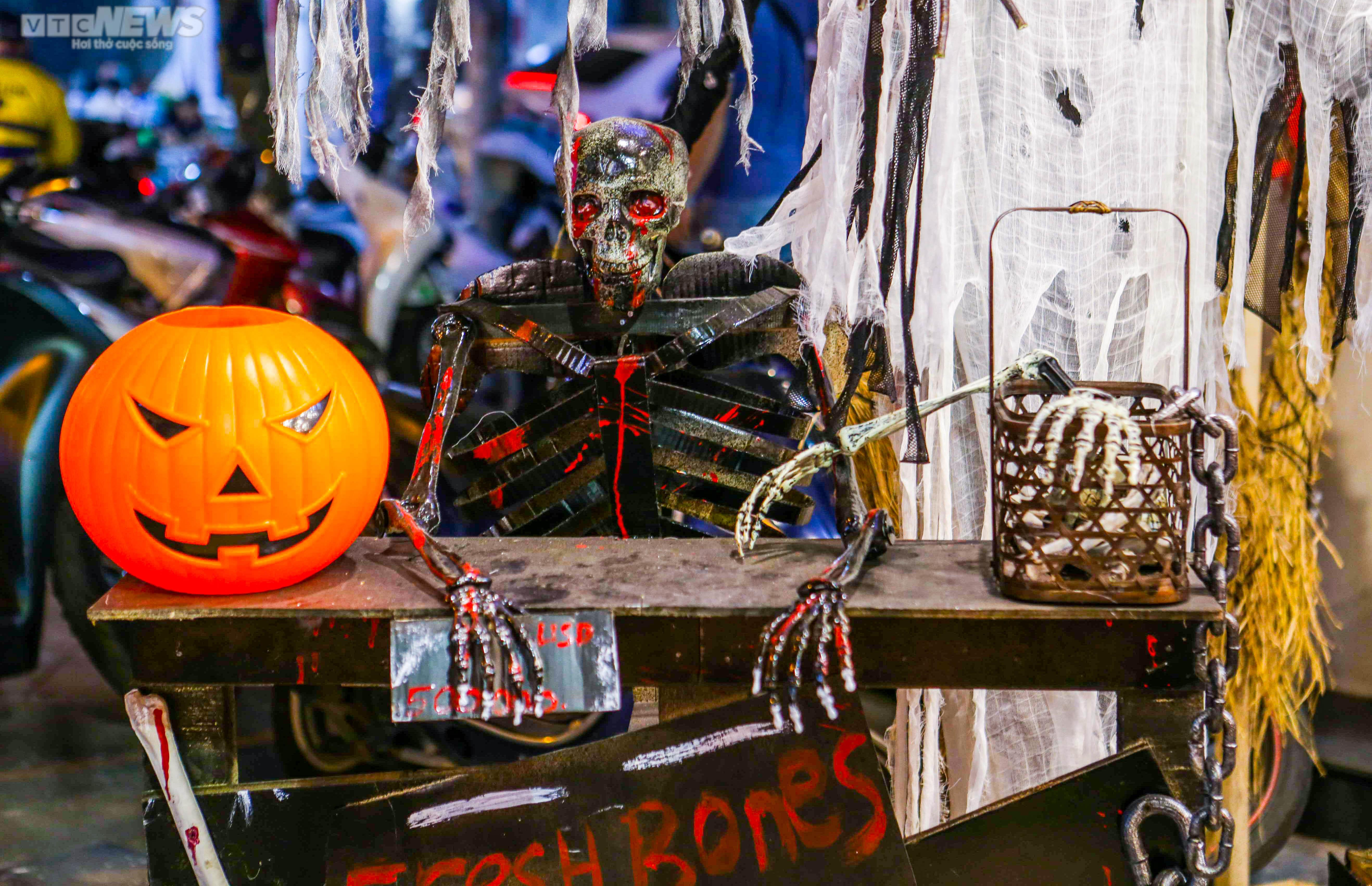 Ảnh: Thót tim với những đồ hóa trang kinh dị trước thềm lễ hội Halloween - 10