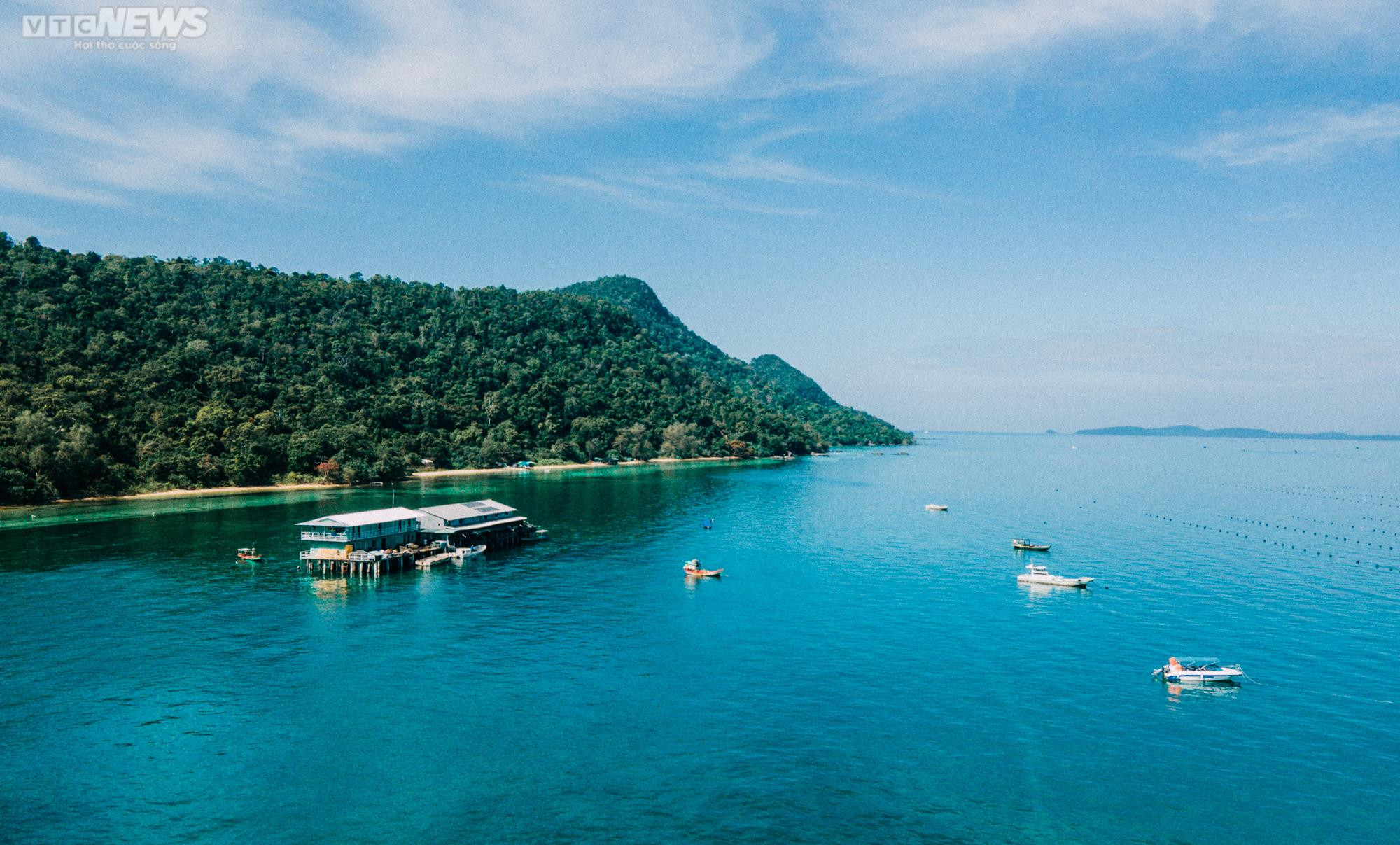 Tận mắt xem ngư dân Phú Quốc khai thác kho ngọc tiền tỷ dưới đáy biển - 1