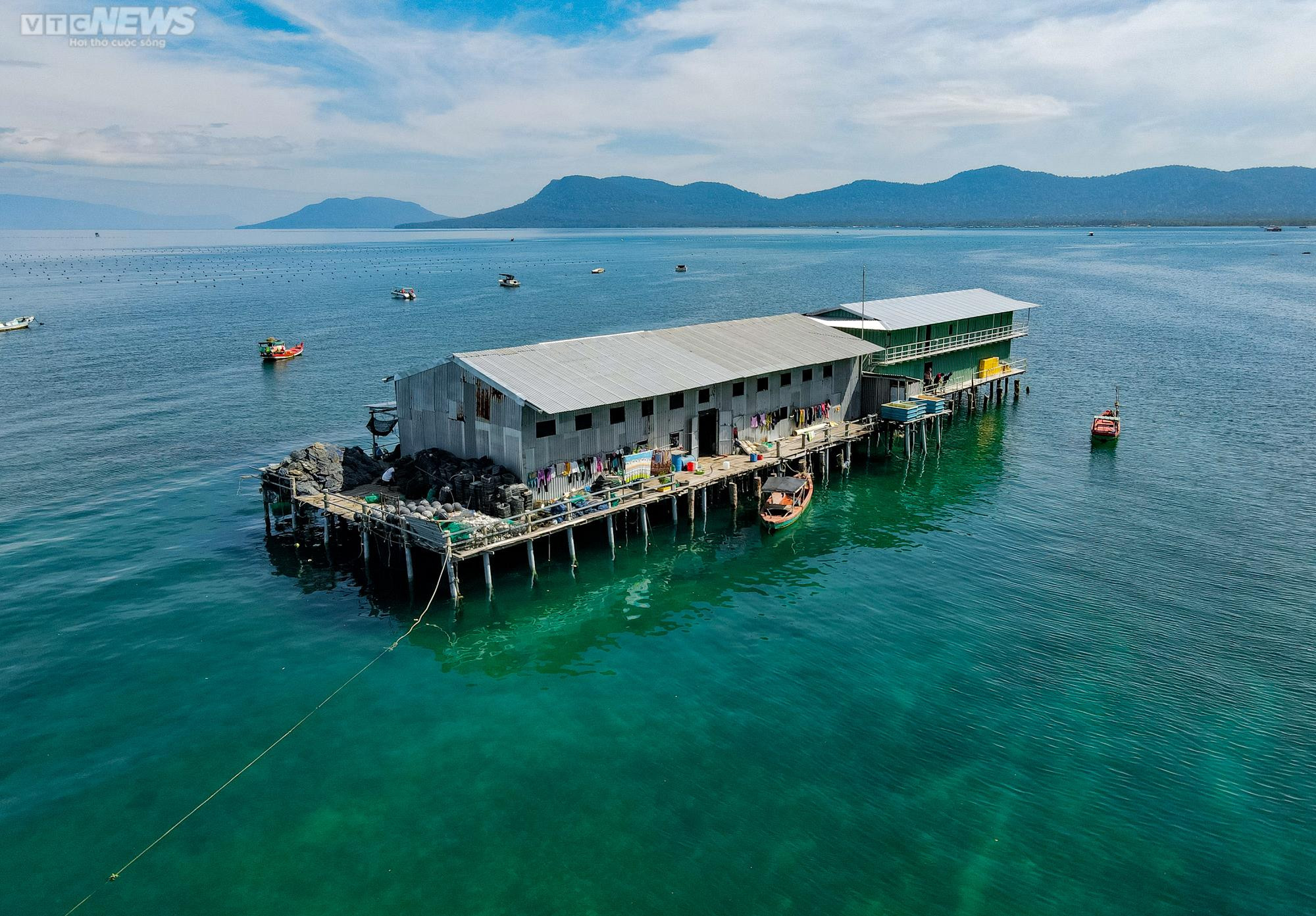 Tận mắt xem ngư dân Phú Quốc khai thác kho ngọc tiền tỷ dưới đáy biển - 16