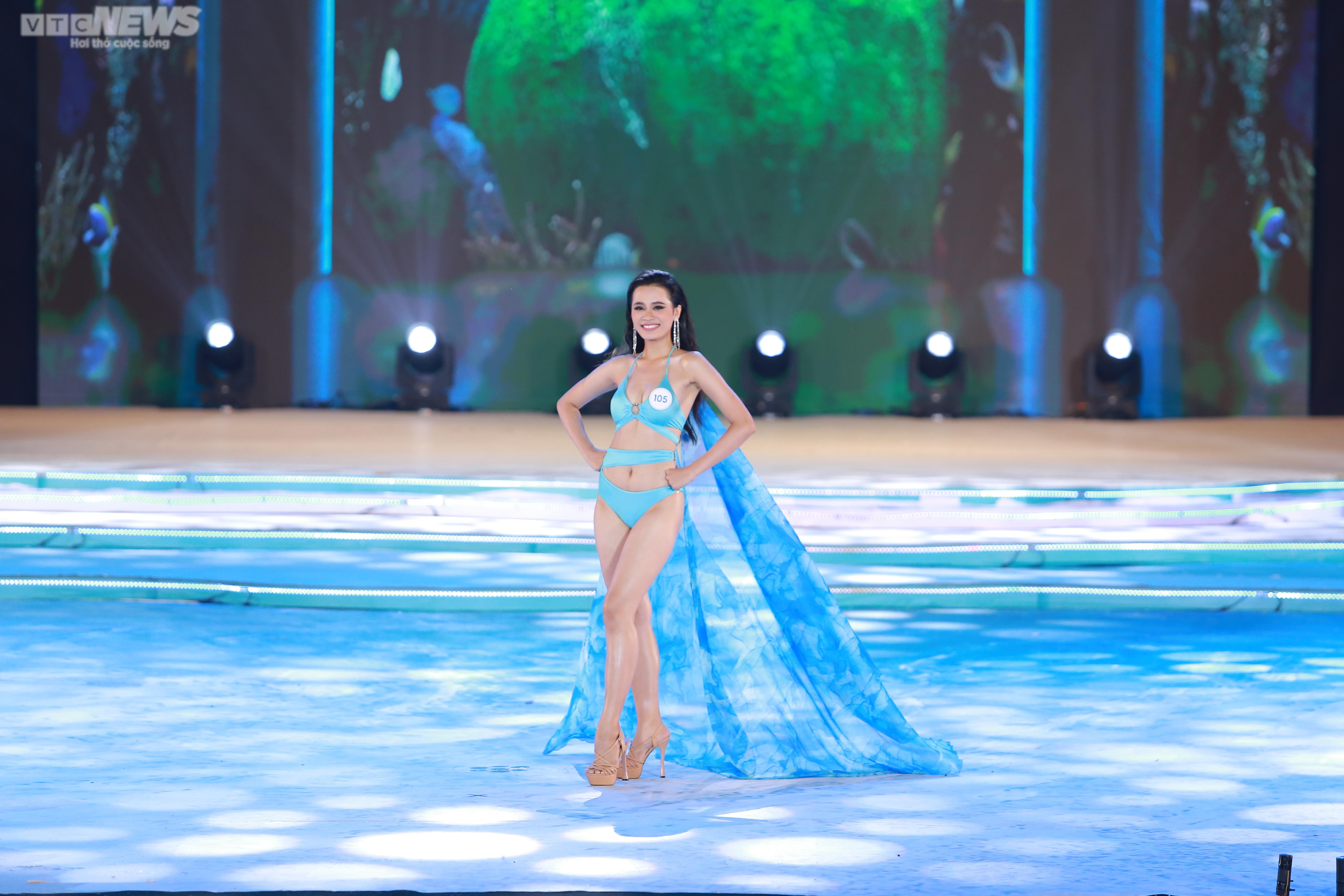 Màn trình diễn áo tắm của top 36 Hoa hậu Biển đảo Việt Nam 2022 - 5