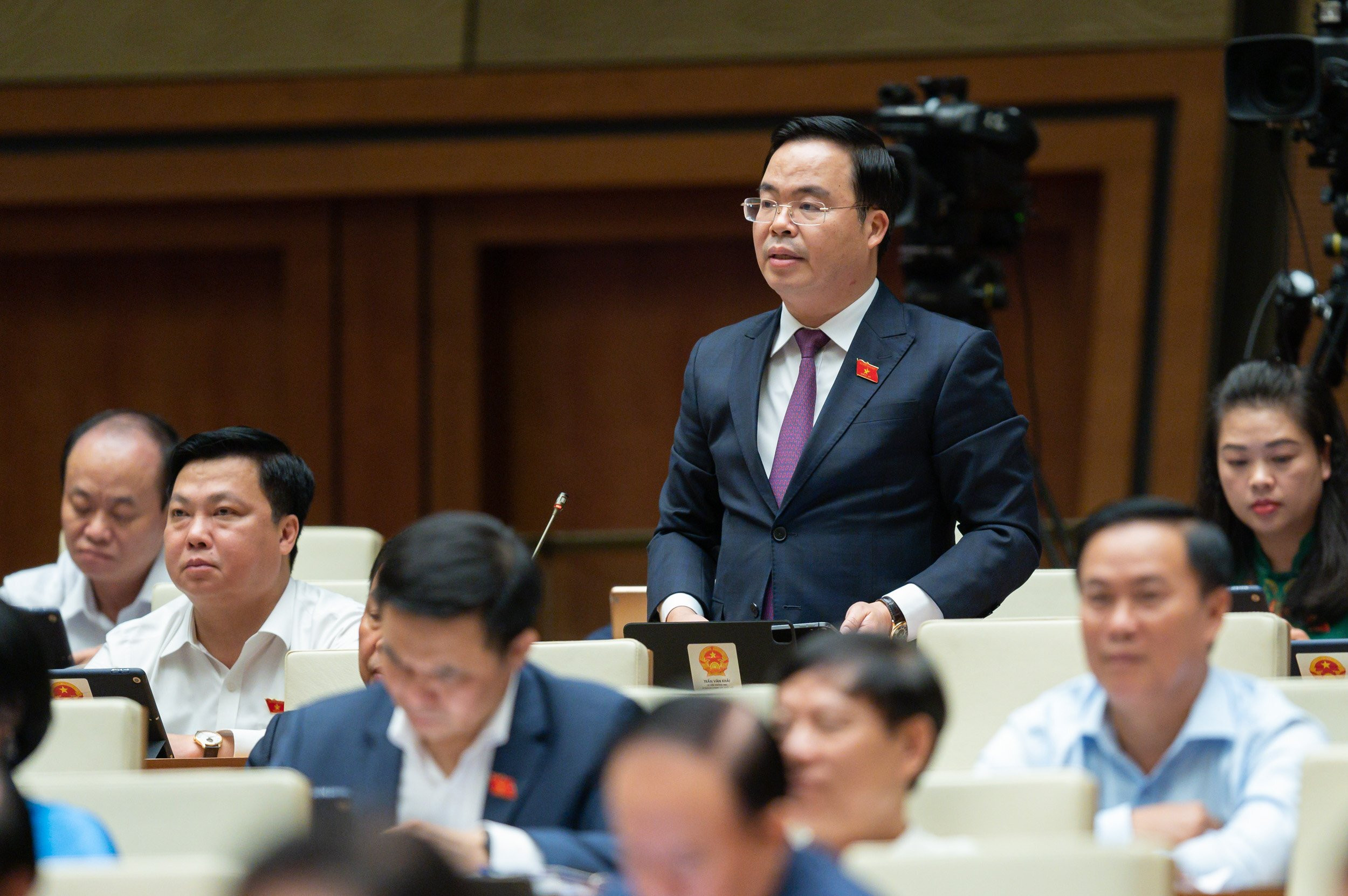 10 phát biểu ấn tượng của đại biểu Quốc hội tại phiên thảo luận kinh tế, xã hội - 6