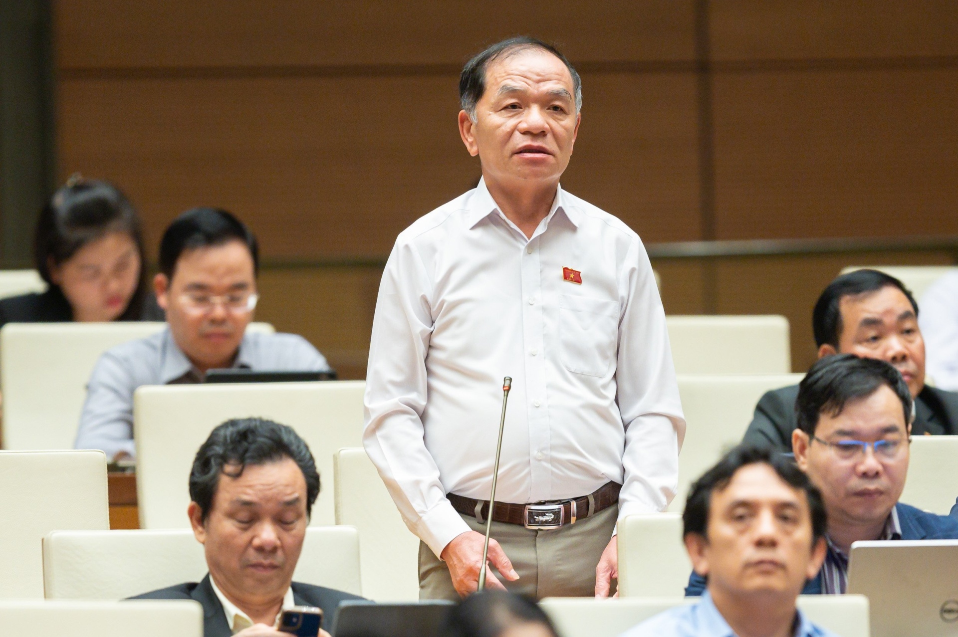 Những phát biểu ấn tượng của đại biểu Quốc hội khi thảo luận về kinh tế, xã hội - 7