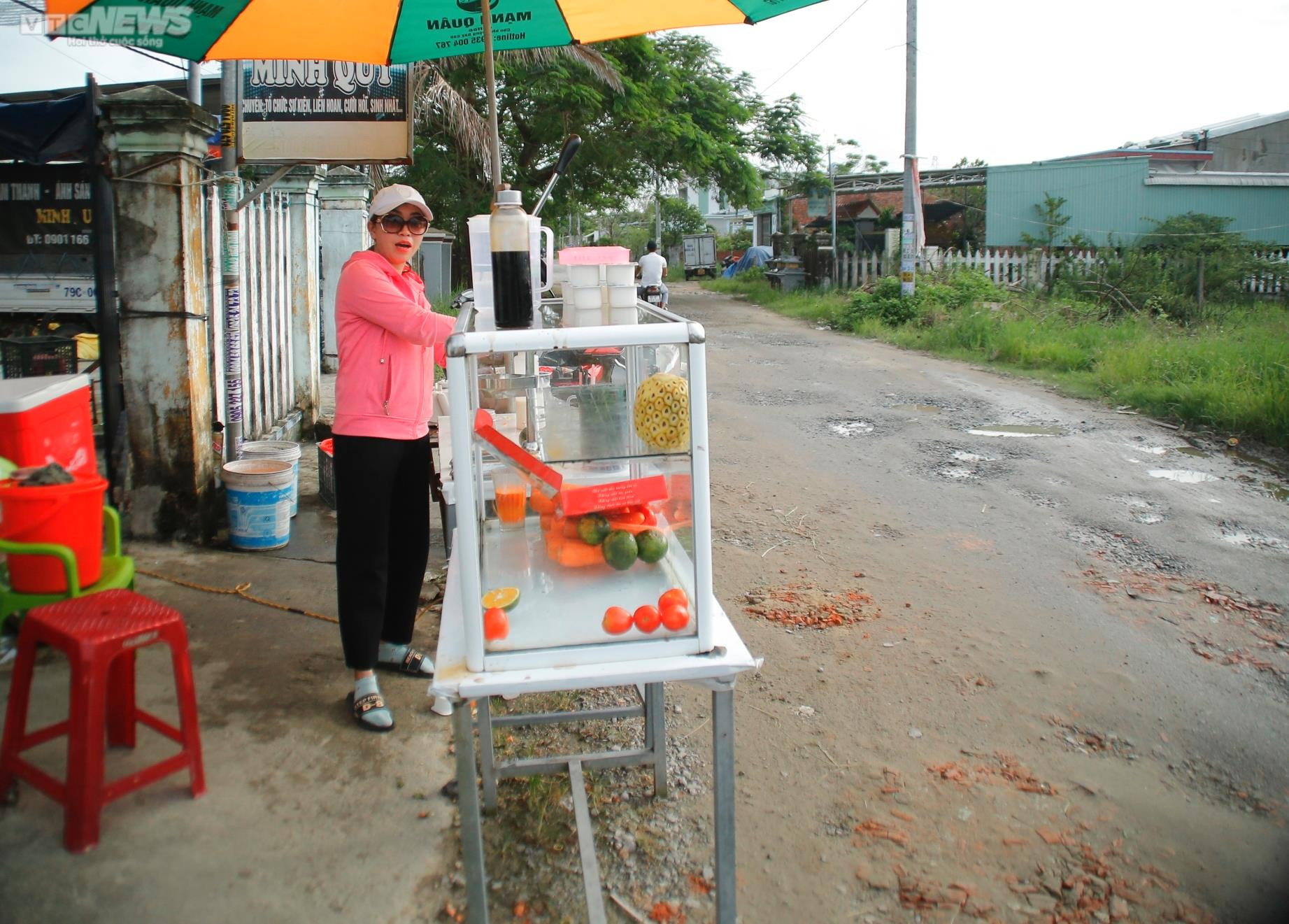 Cận cảnh đường nát như tương sau 4 năm 'gánh' xe chở đất cho dự án ở Quảng Nam - 8