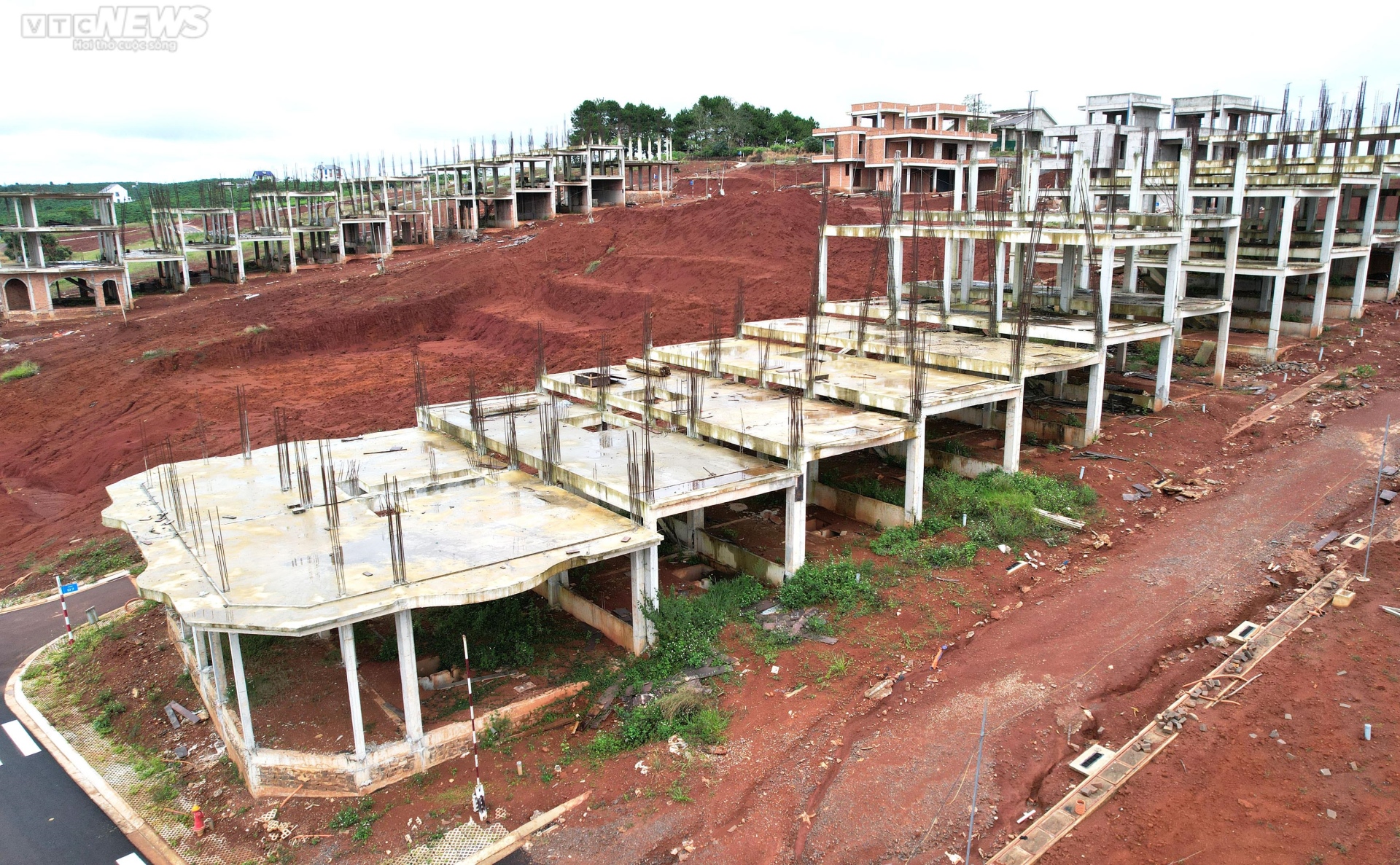 Những dự án cạo trọc đồi xanh ở Lâm Đồng từng gây bão dư luận giờ ra sao? - 4