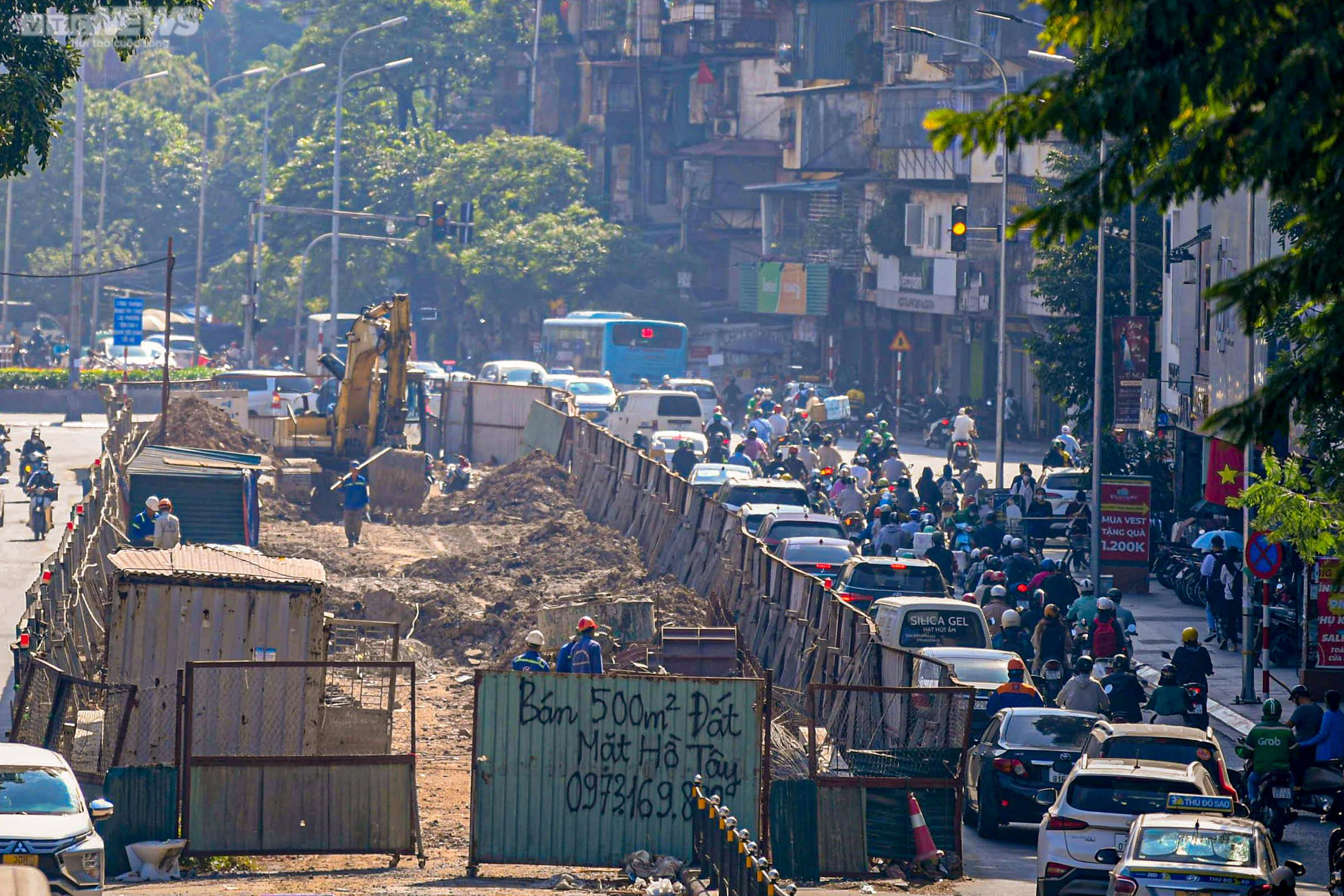 Dự án cầu vượt chữ C ở Hà Nội chậm tiến độ, dân khổ sở vì ùn tắc liên miên - 14