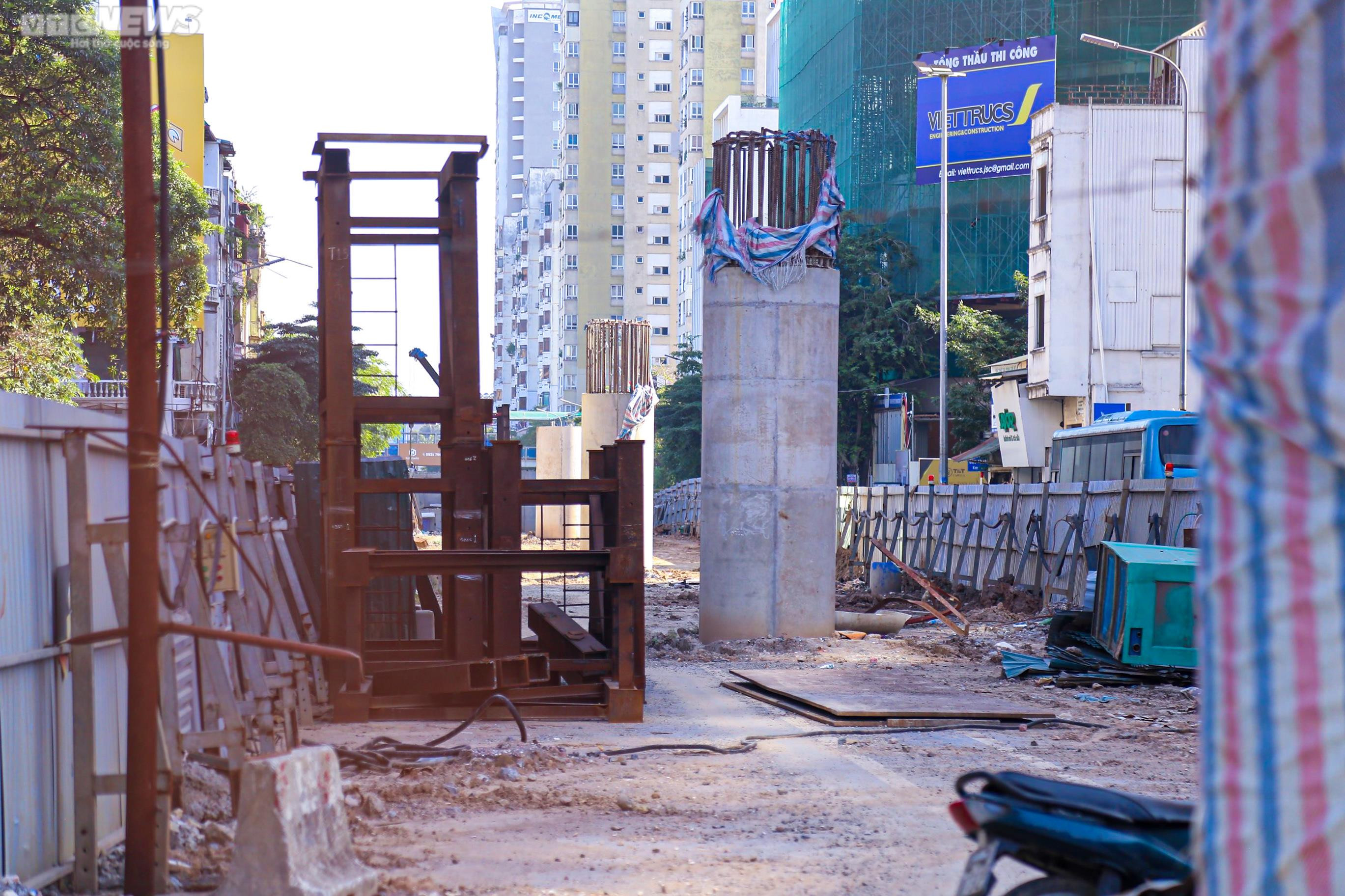 Dự án cầu vượt chữ C ở Hà Nội chậm tiến độ, dân khổ sở vì ùn tắc liên miên - 5