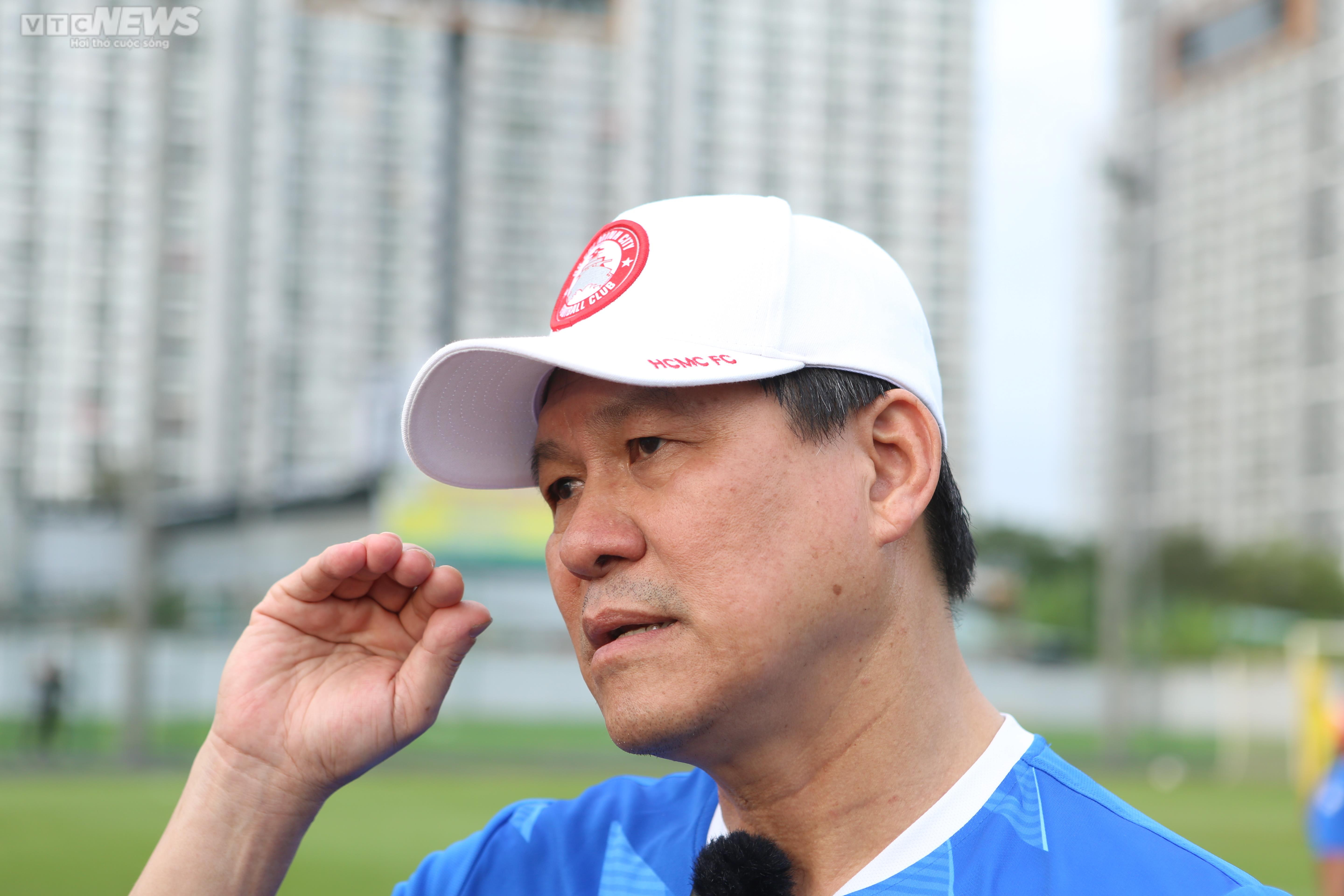 HLV Vũ Tiến Thành: 'Không có bóng đá trẻ, đừng nói chuyện bản sắc' - 4