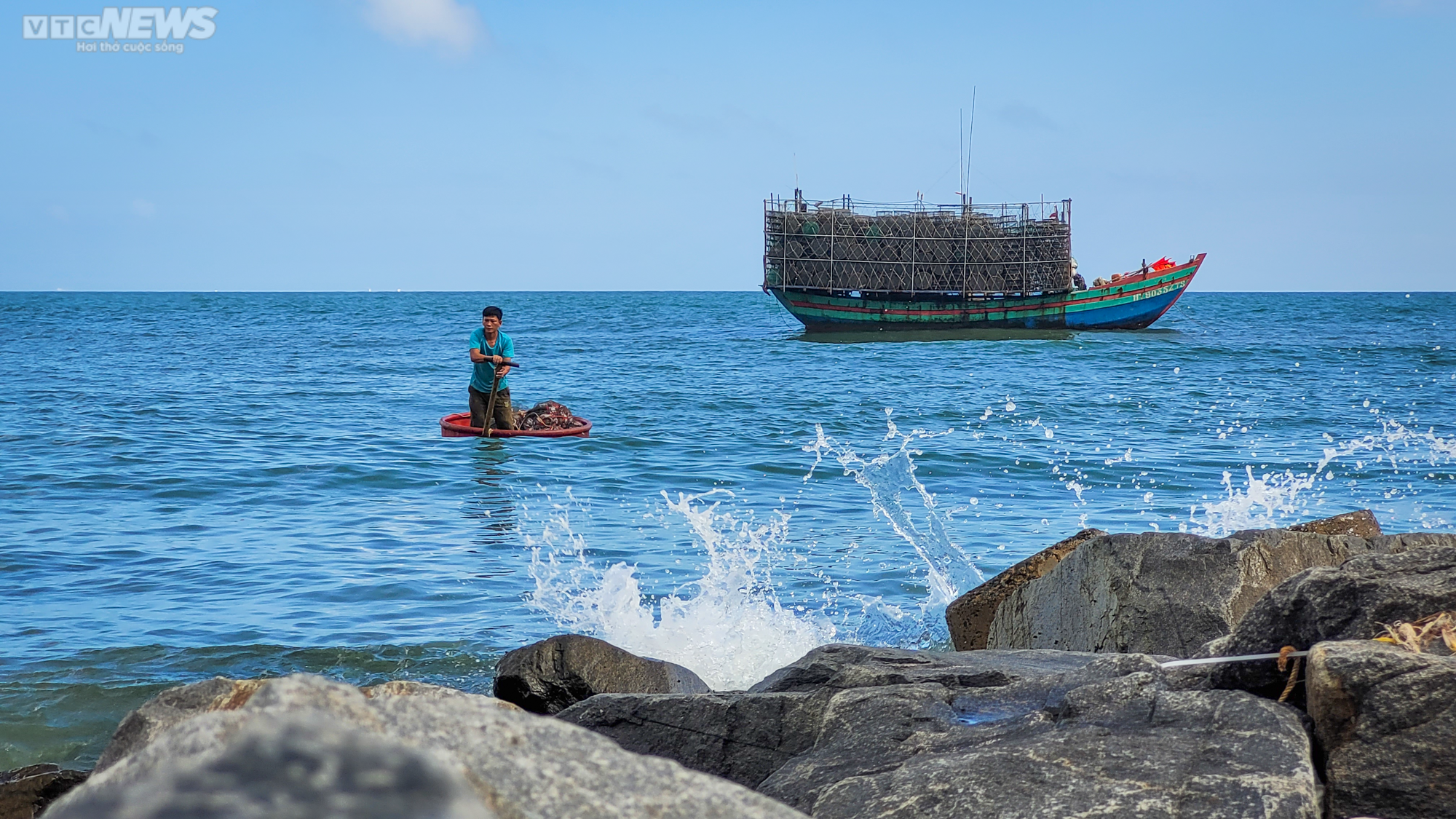 Trúng đậm ghẹ, ngư dân Hà Tĩnh bỏ túi hàng chục triệu đồng - 4