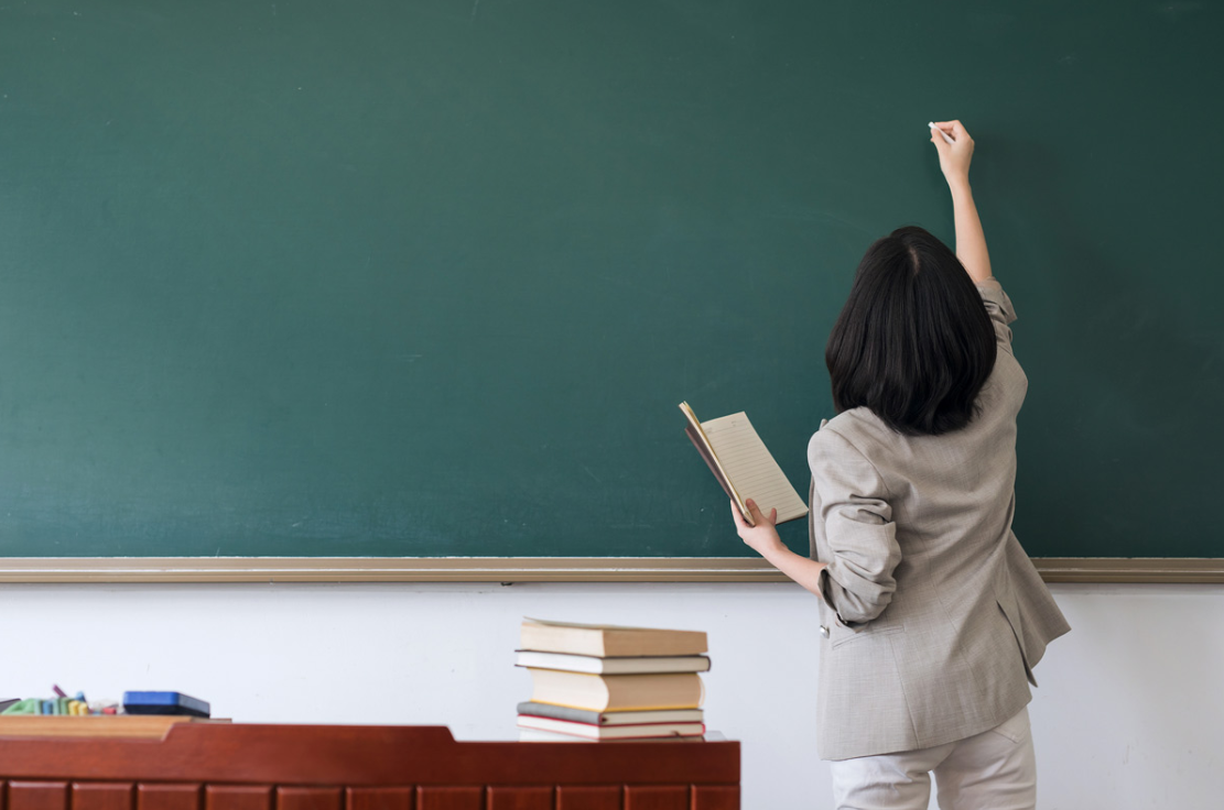 Mất việc 2 lần/năm, người trẻ Trung Quốc tìm cách vượt 'bão' suy thoái kinh tế - 4