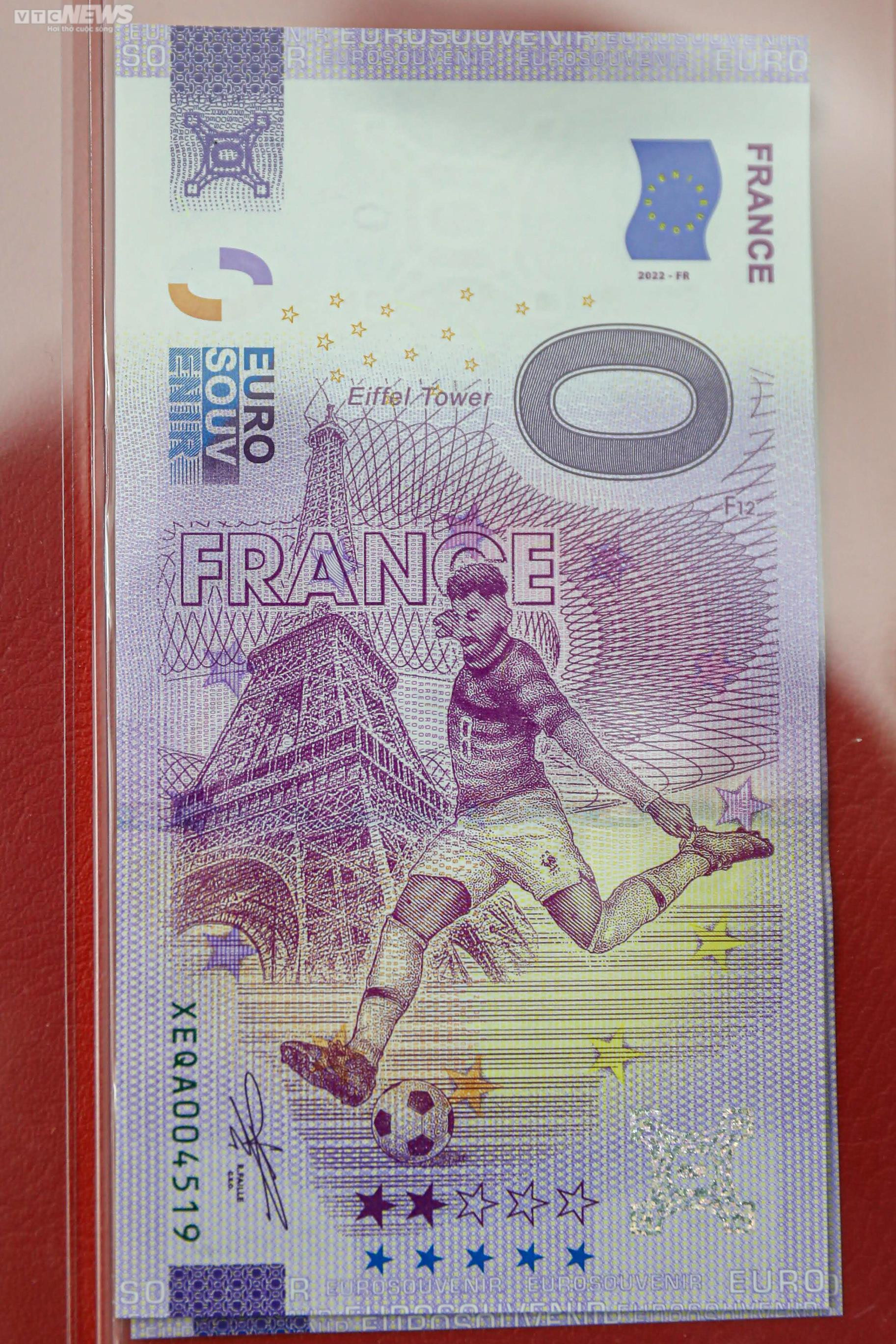 Độc đáo bộ sưu tập tiền lưu niệm 0 Euro cho vòng chung kết World Cup 2022 - 5