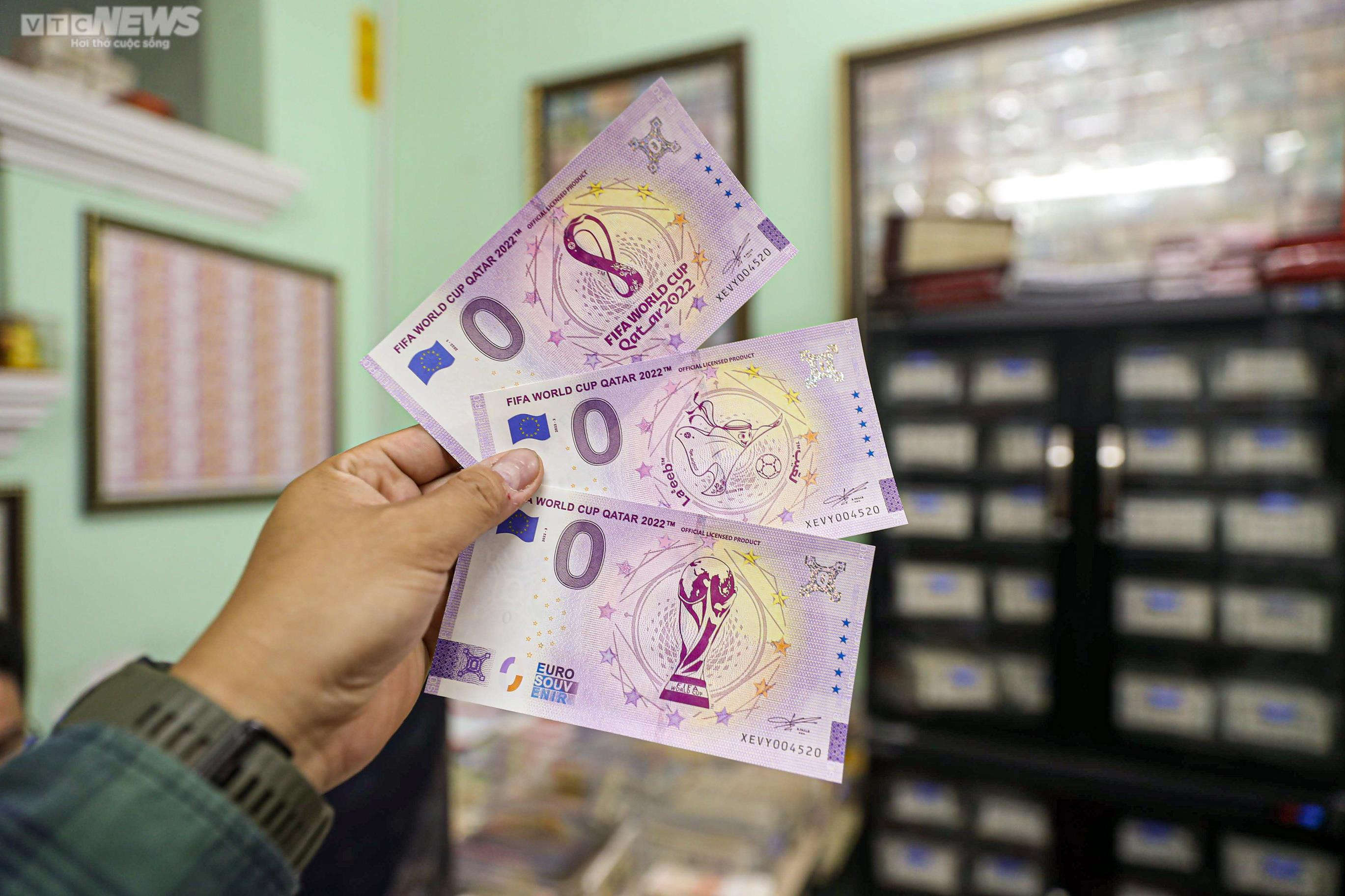 Độc đáo bộ sưu tập tiền lưu niệm 0 Euro cho vòng chung kết World Cup 2022 - 10
