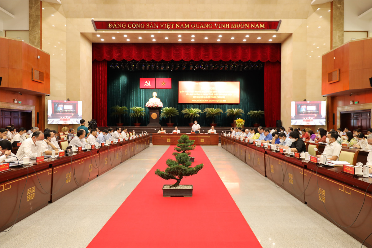 Khuyến khích cán bộ dám nghĩ, dám làm phải đi kèm cơ chế bảo vệ - 1