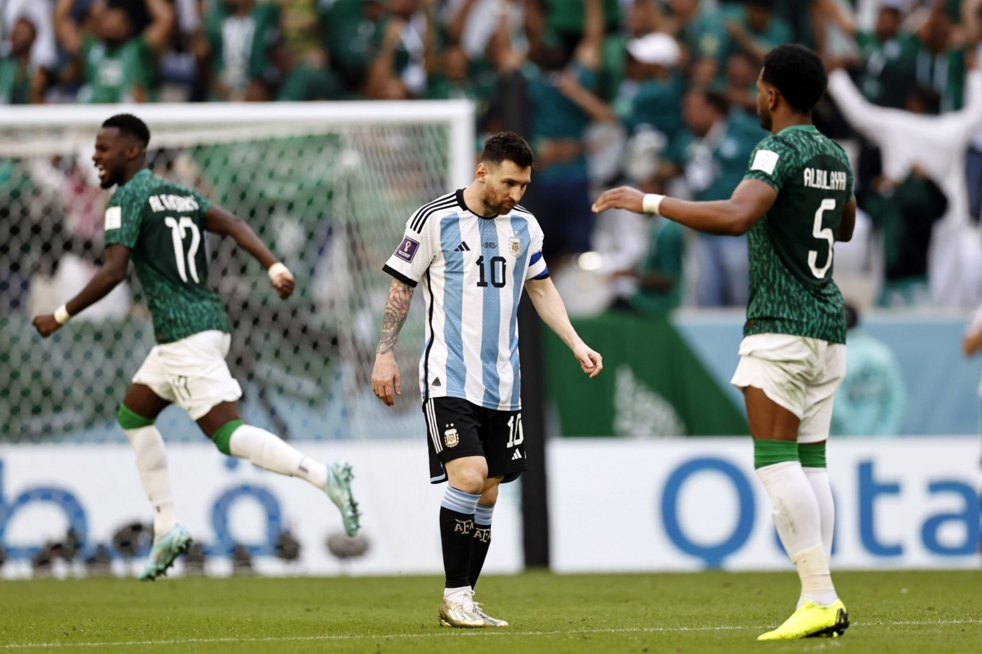 Messi cúi đầu, ôm mặt thất vọng trong nỗi đau thua trận - 8