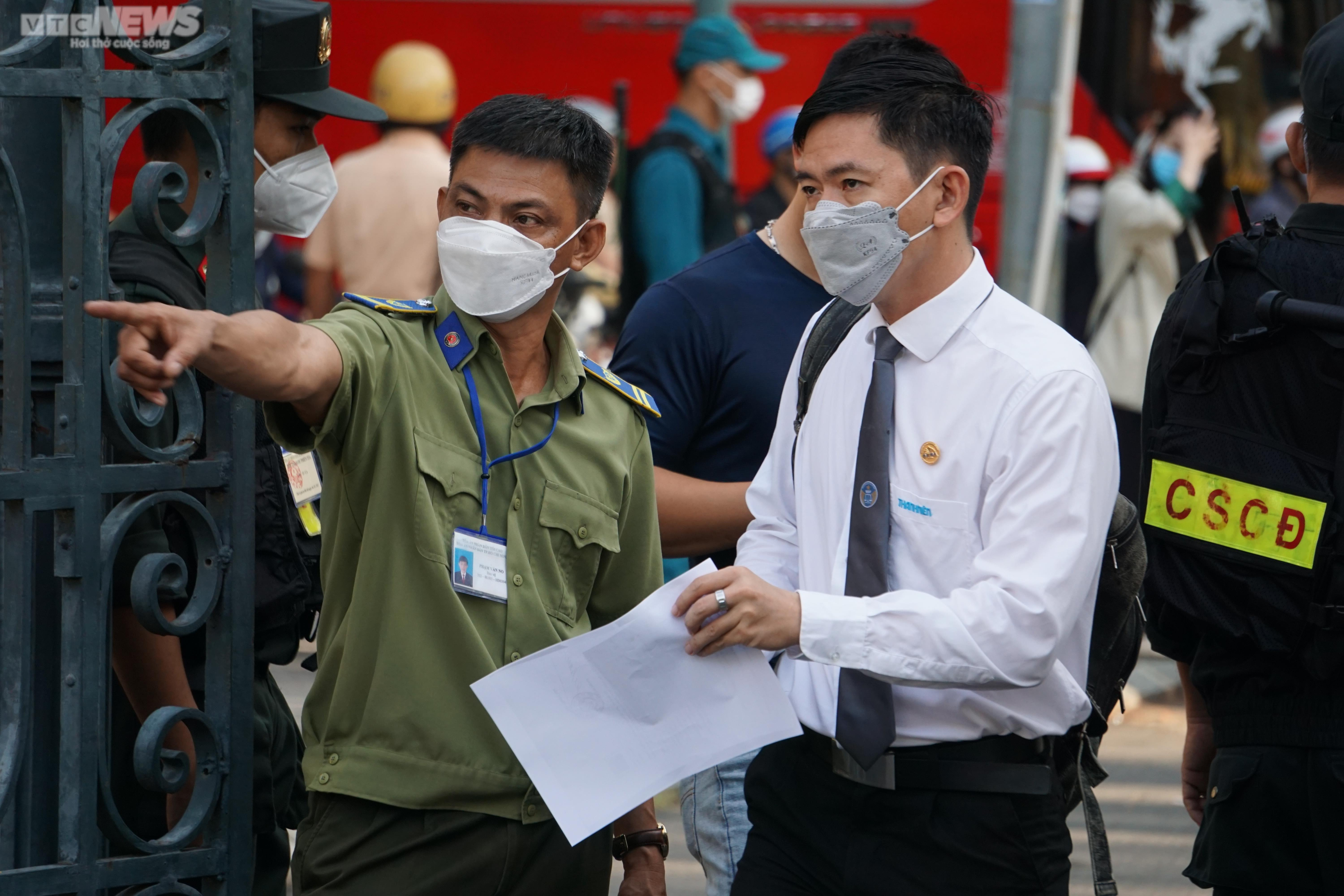  An ninh thắt chặt tại phiên tòa xét xử CEO Công ty Alibaba và đồng phạm - 7