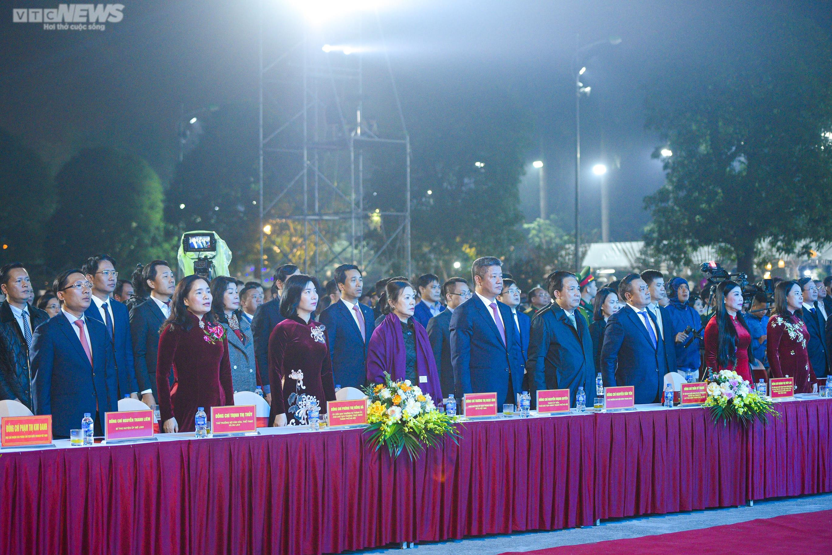 Huyện Mê Linh đón nhận danh hiệu đạt chuẩn nông thôn mới - 3