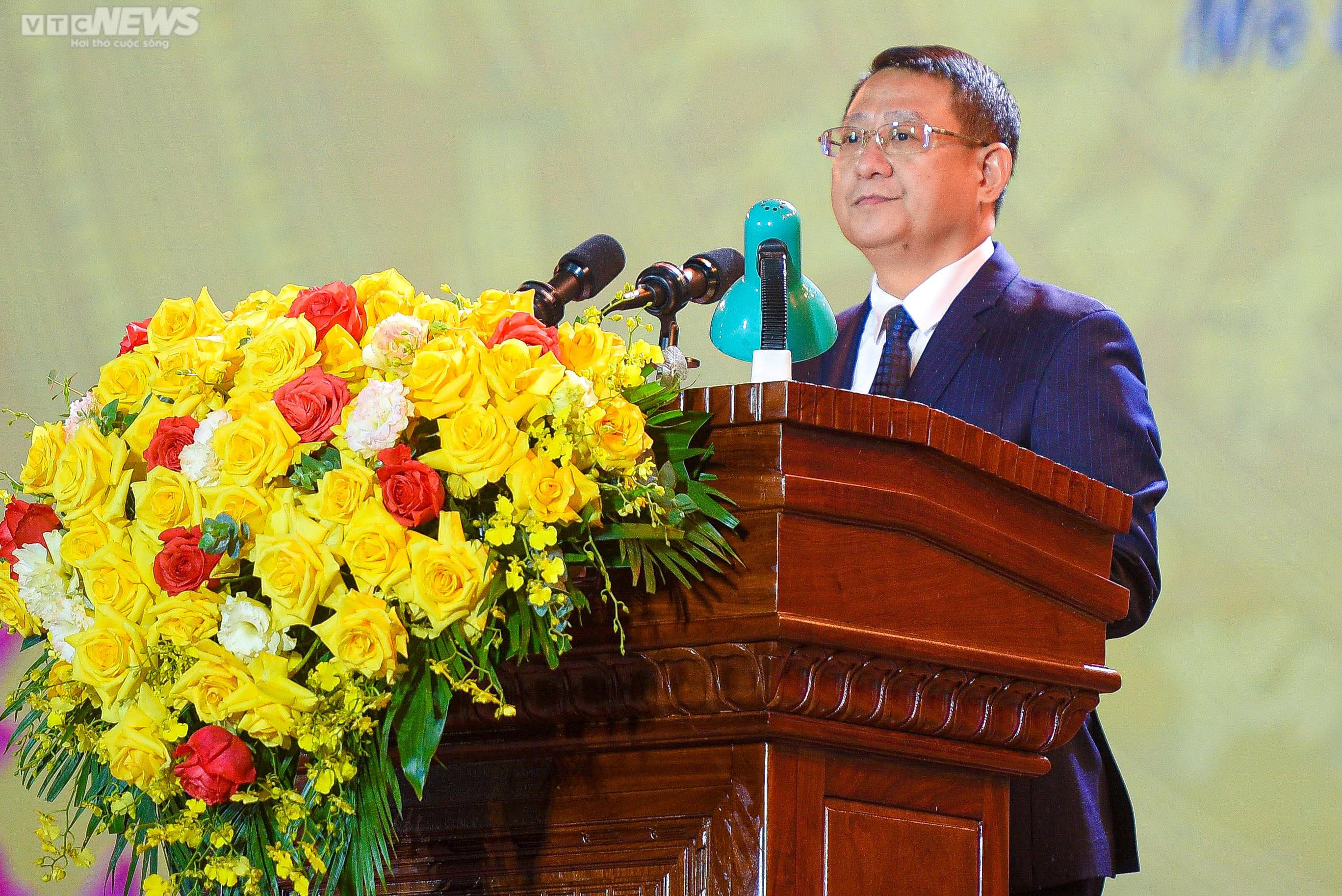 Huyện Mê Linh đón nhận danh hiệu đạt chuẩn nông thôn mới - 8