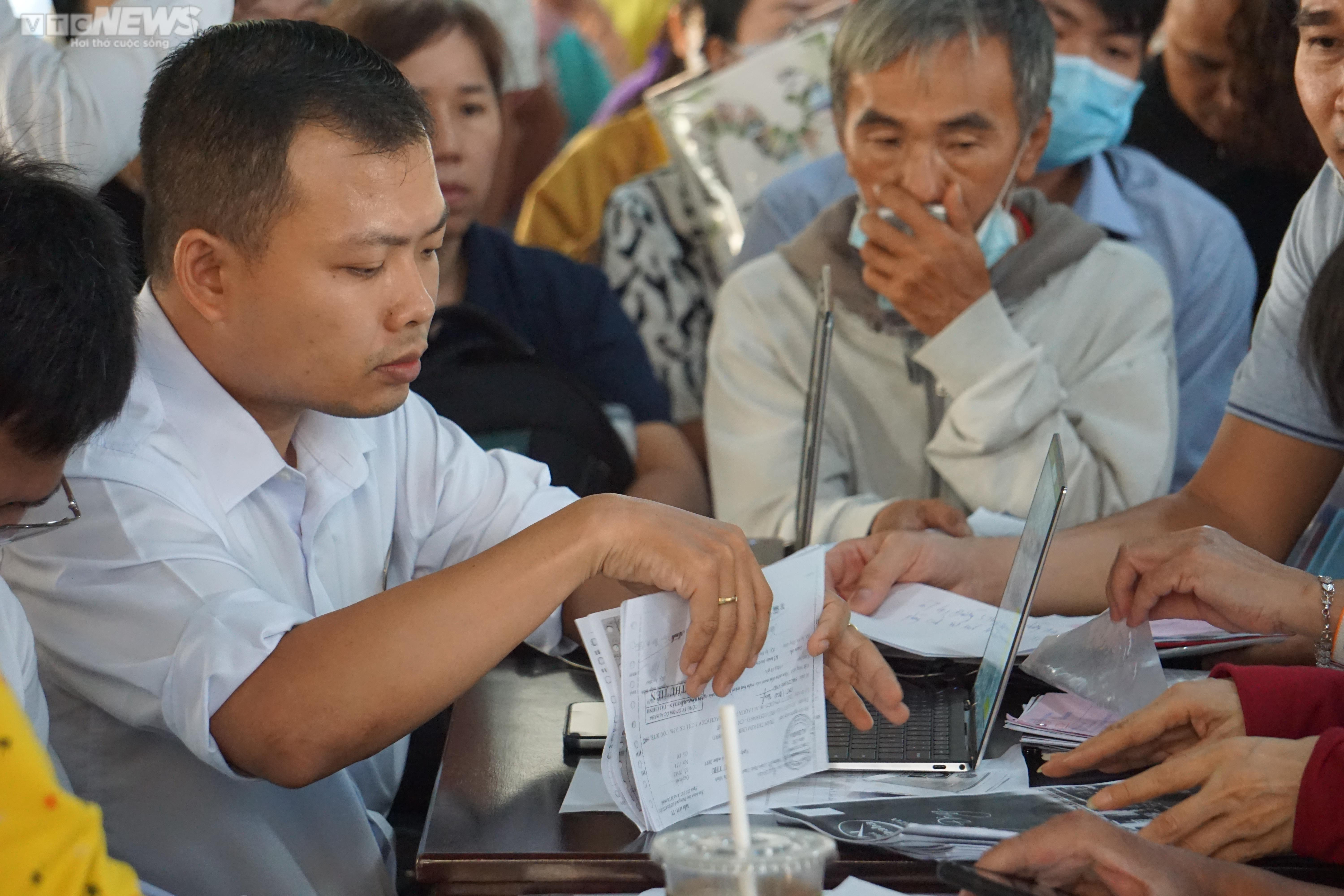 TAND TP.HCM đông kín người trong ngày cuối nhận đơn bị hại vụ án Công ty Alibaba - 7