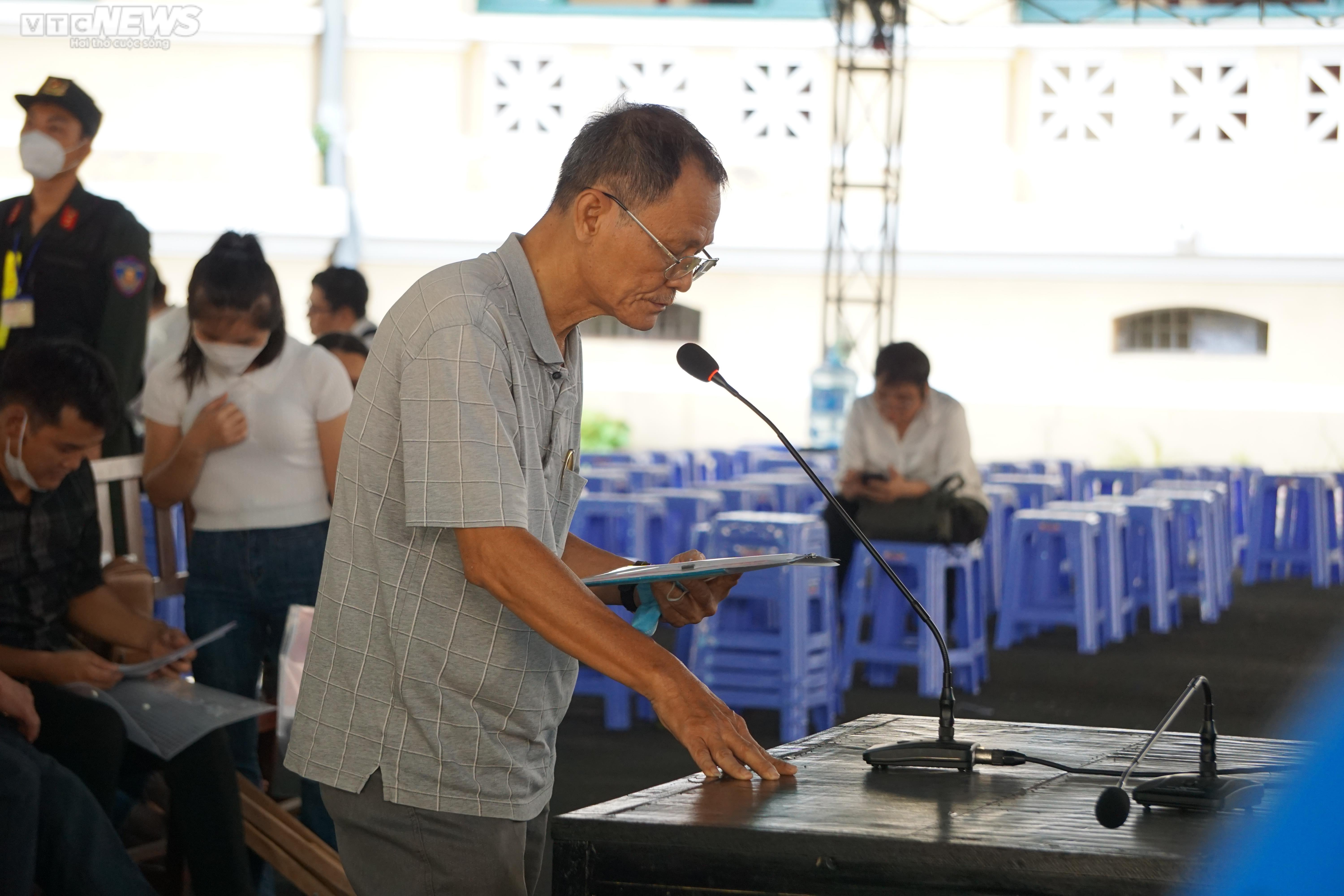 TAND TP.HCM đông kín người trong ngày cuối nhận đơn bị hại vụ án Công ty Alibaba - 10