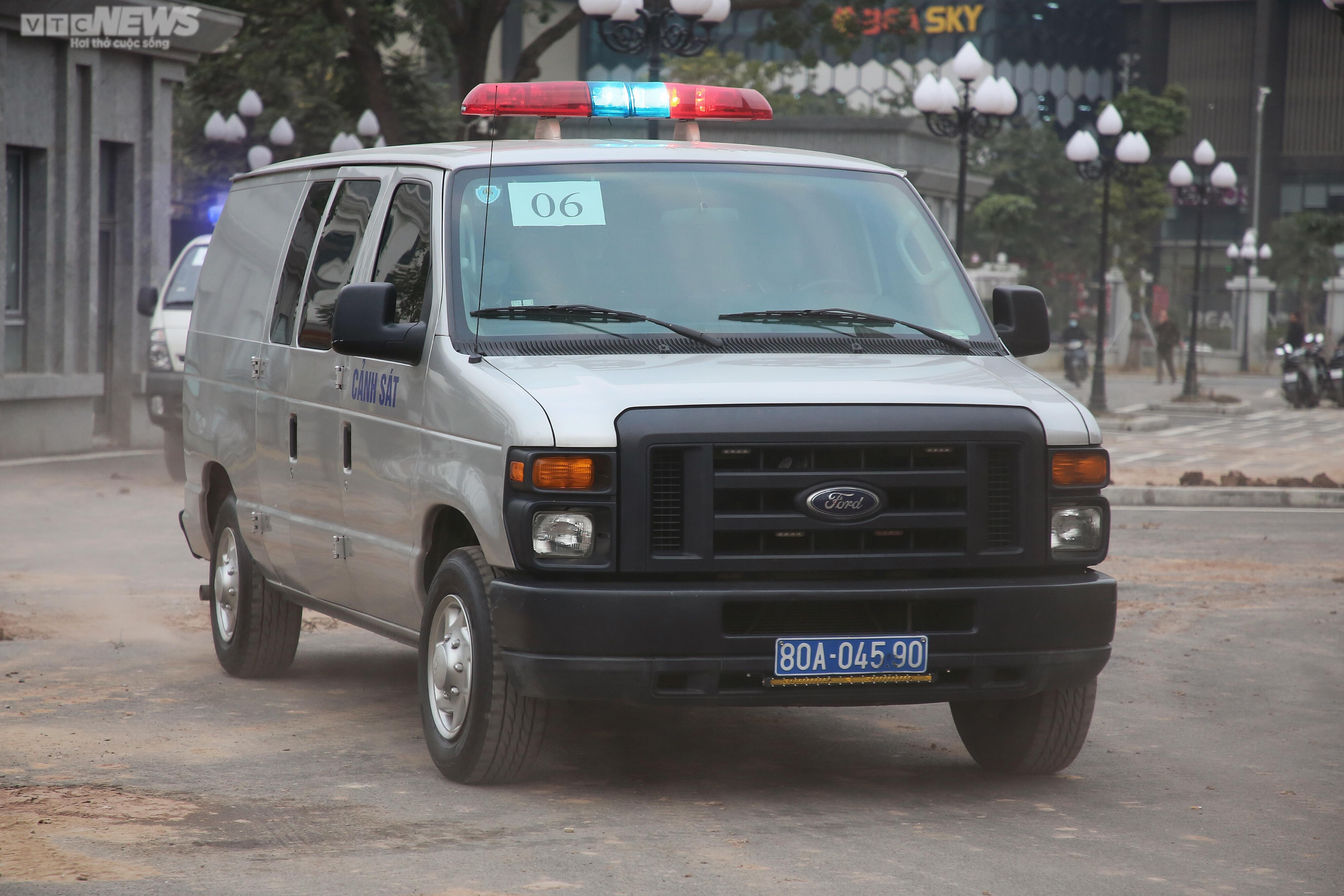 An ninh thắt chặt tại phiên toà xử dàn cựu quan chức Đồng Nai nhận hối lộ từ AIC - 2