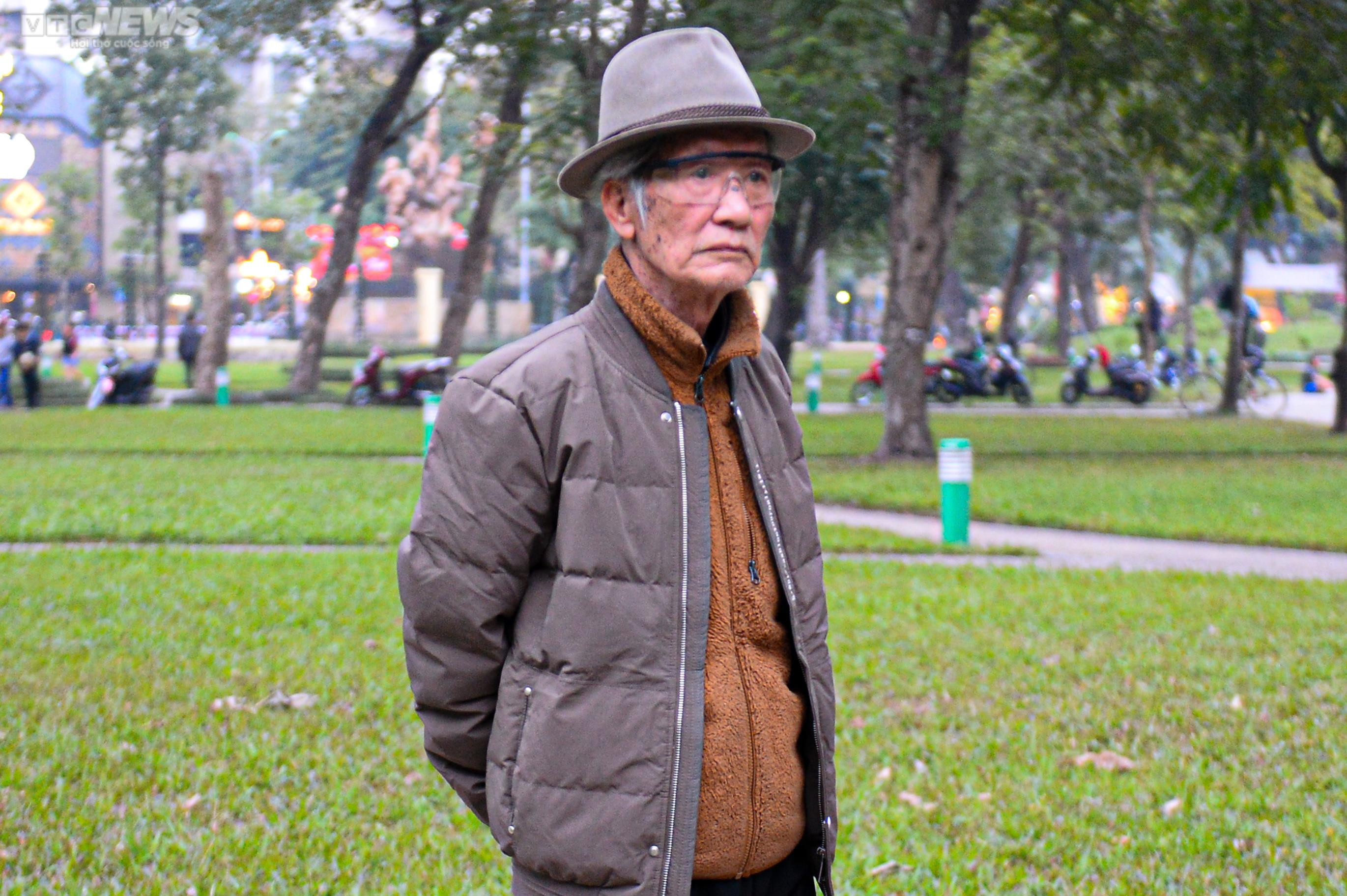 Hàng rào Công viên Thống Nhất được dỡ bỏ, người dân Thủ đô vui mừng - 7