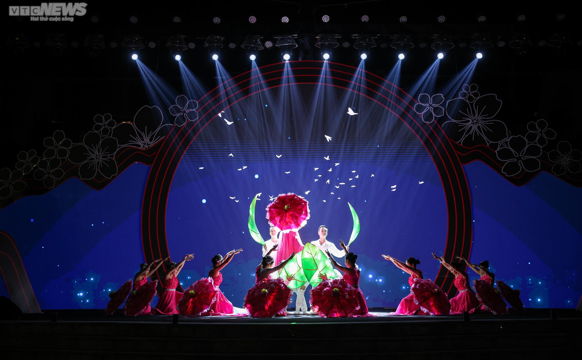 Lễ hội hoa tớ dày Mù Cang Chải thu hút du khách thập phương - 1