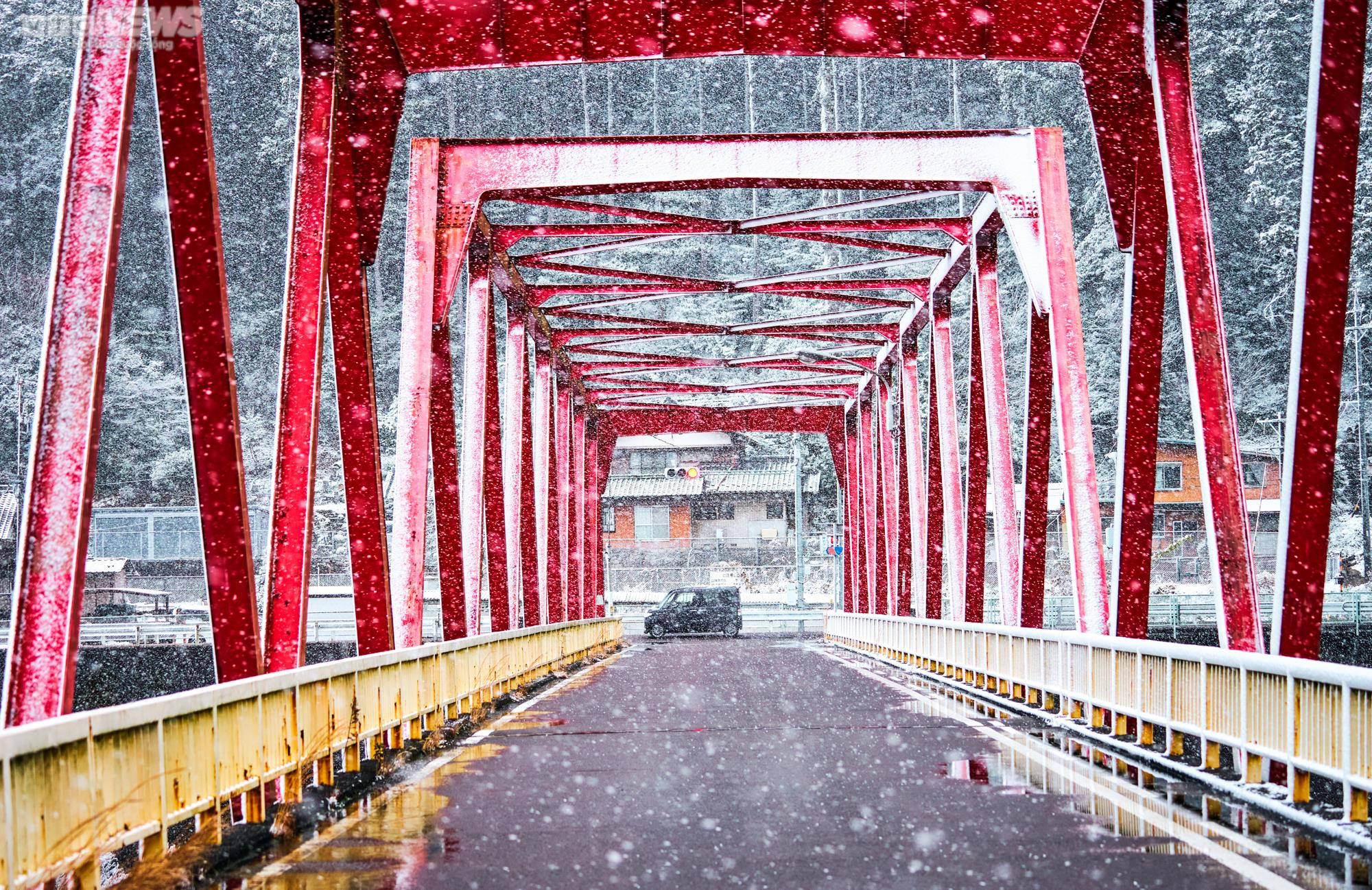 Tuyết đầu mùa trắng xoá miền trung du Nhật Bản - 11