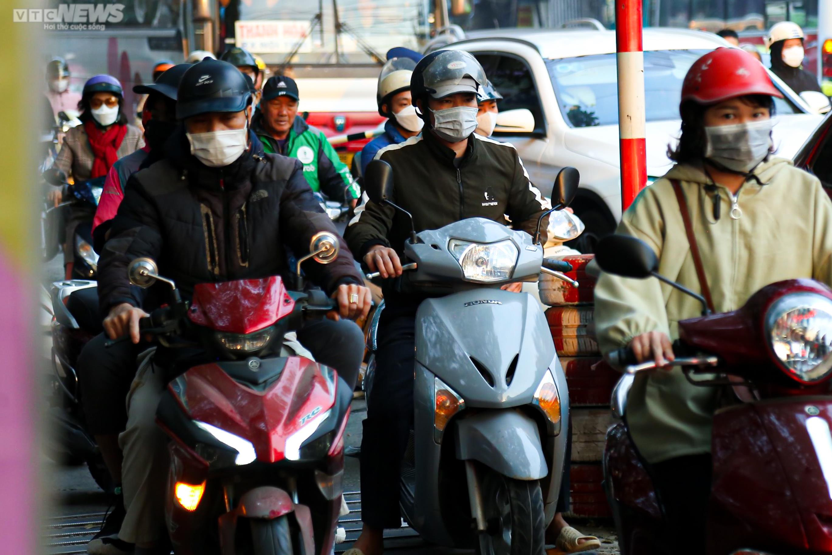 Thông xe 2 cầu dàn thép, gỡ ùn tắc nút giao 'nóng' nhất Thủ đô - 8