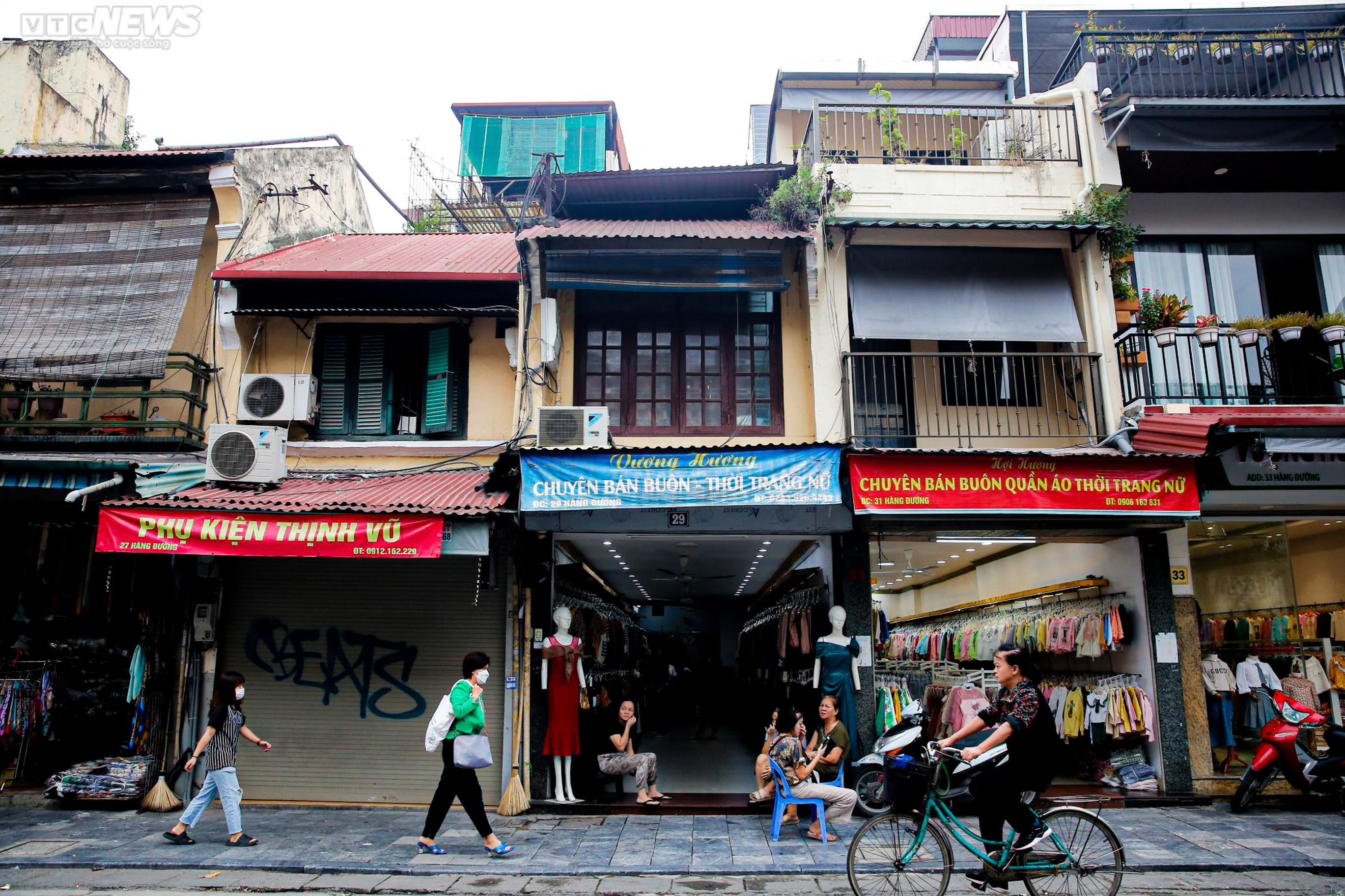 Ngắm vẻ đẹp bình dị của những chiếc ban công in đậm dấu ấn Hà Nội xưa - 13