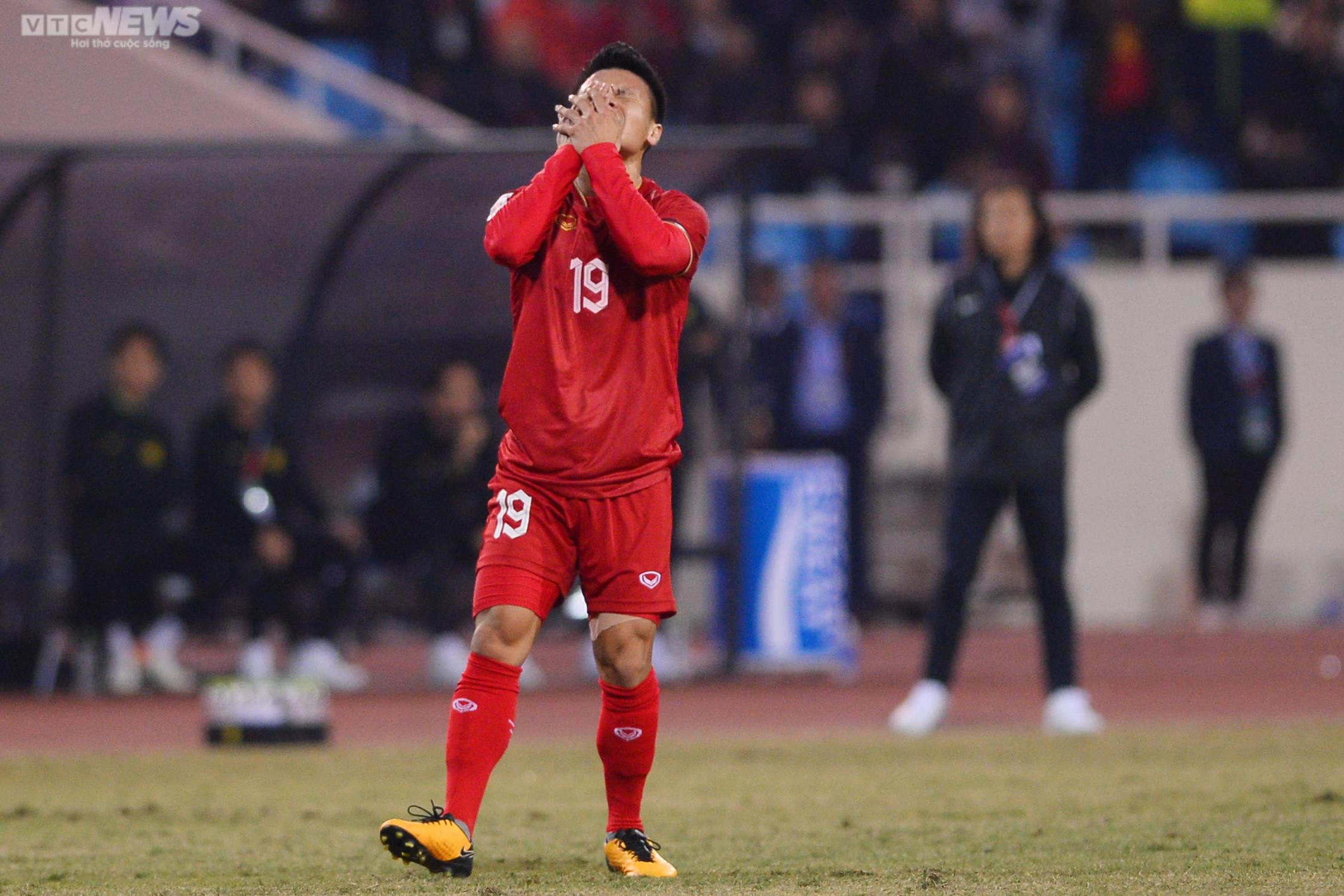 Cận cảnh Quang Hải chuyền tinh tế, Hoàng Đức ghi bàn khiến Malaysia tan hy vọng - 8