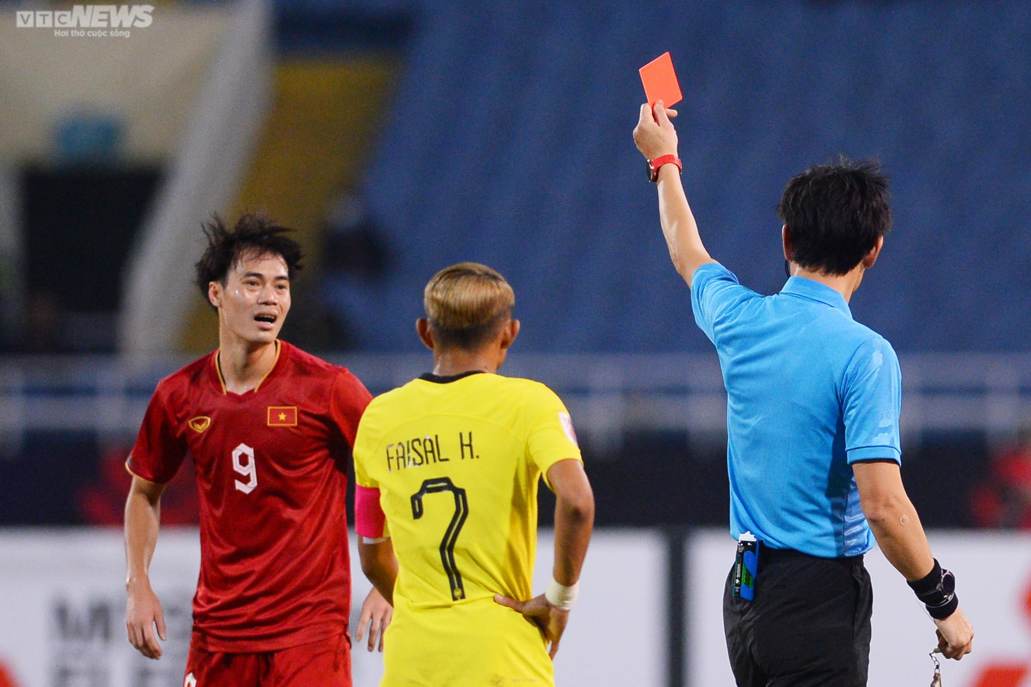 Cận cảnh Quang Hải chuyền tinh tế, Hoàng Đức ghi bàn khiến Malaysia tan hy vọng - 11