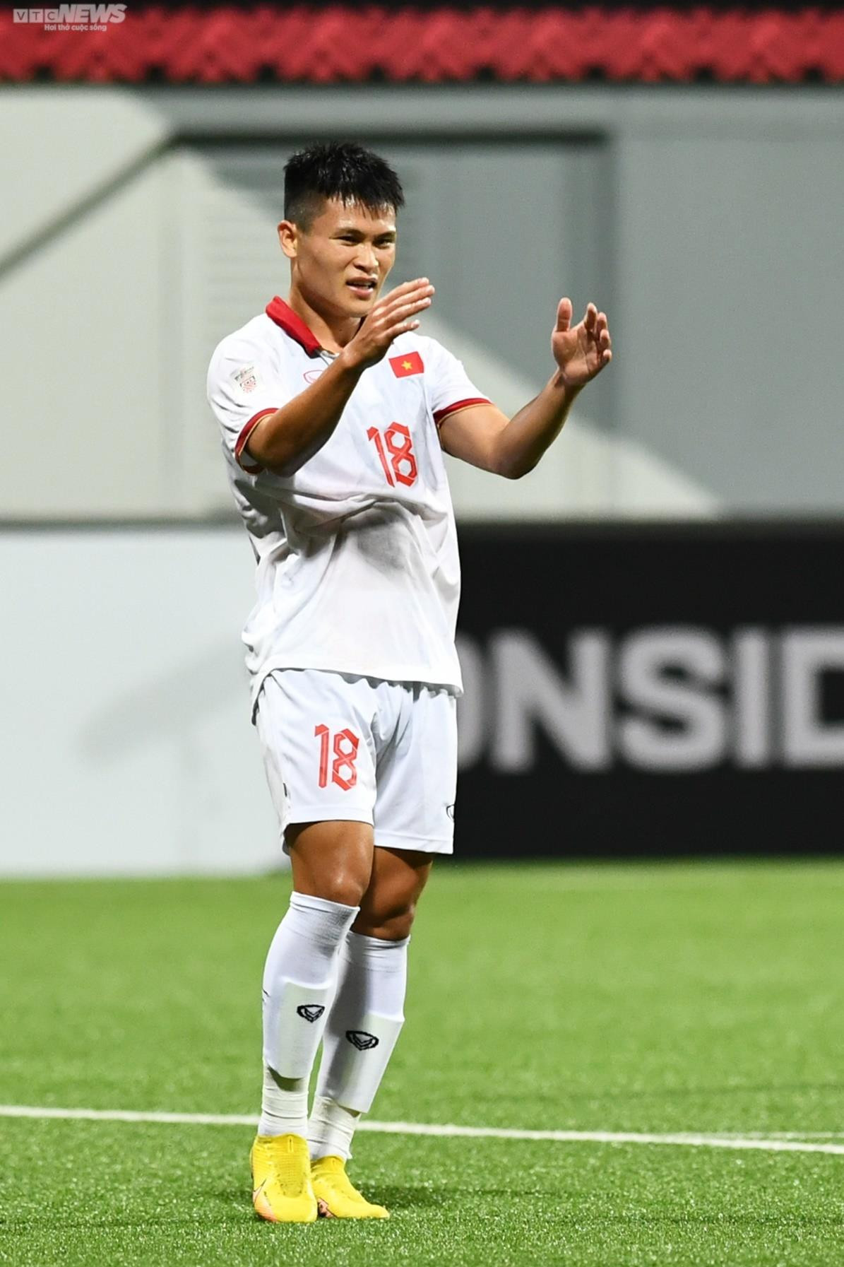 Hòa bế tắc trên sân Singapore, tuyển Việt Nam thất vọng - 4